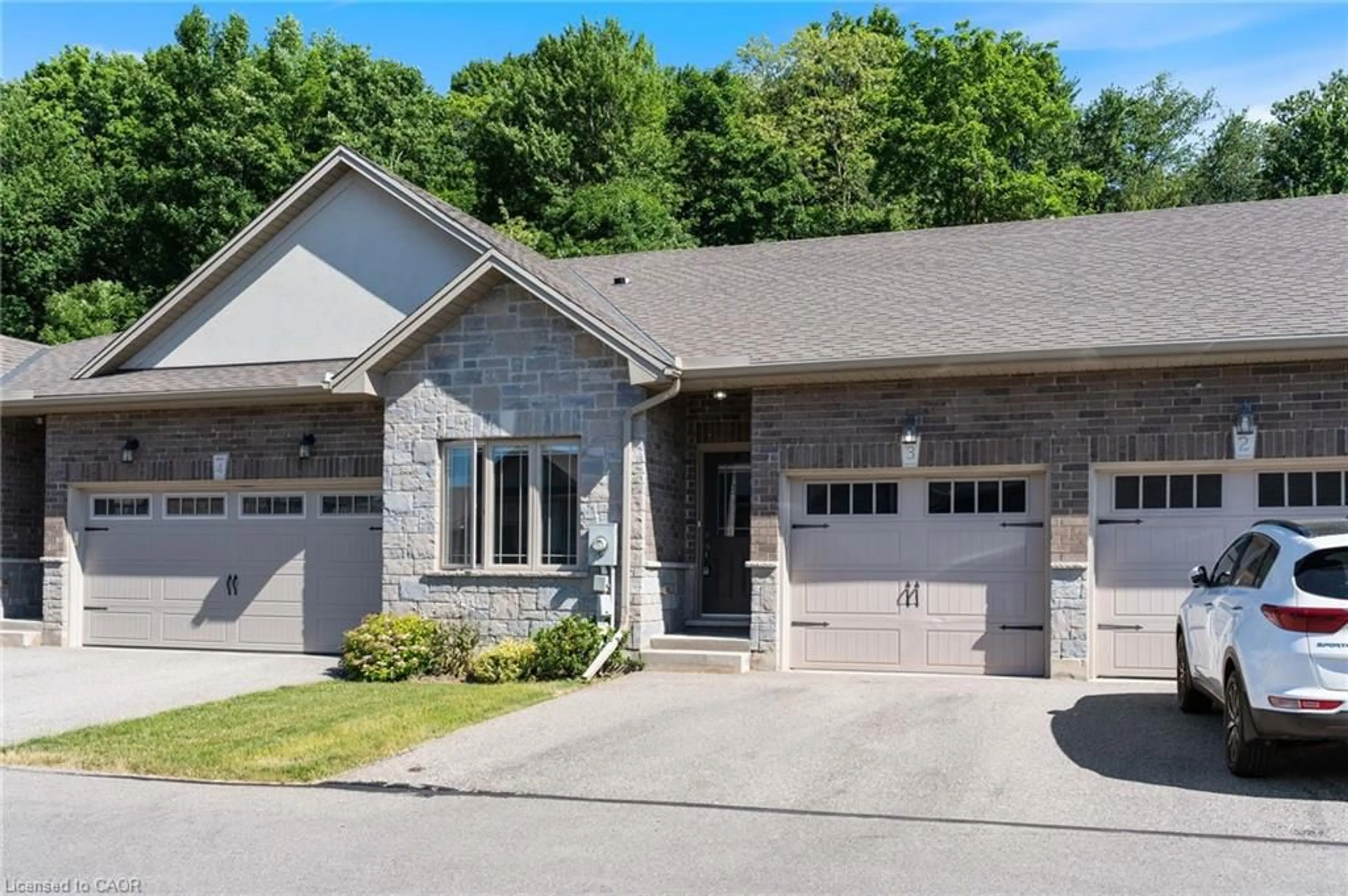 Home with brick exterior material, street for 194 Donly Dr #3, Simcoe Ontario N3Y 0C6