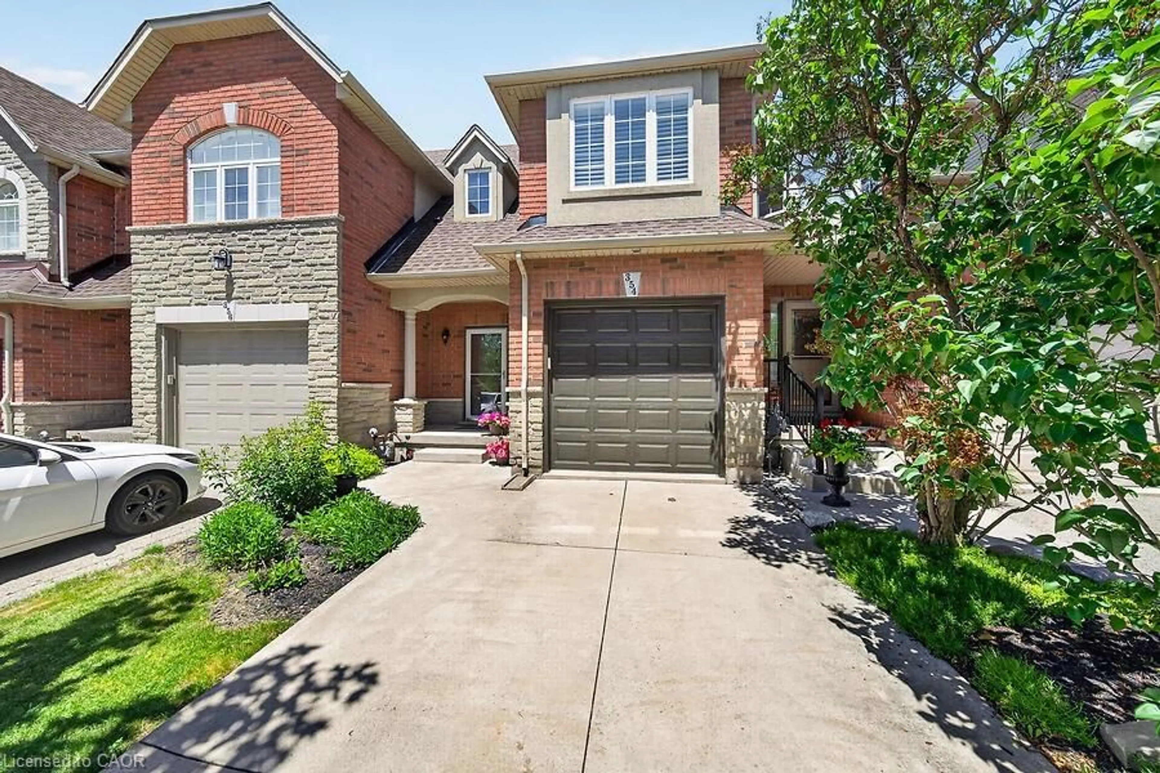 Home with brick exterior material, street for 354 Highland Rd, Stoney Creek Ontario L8J 3W3