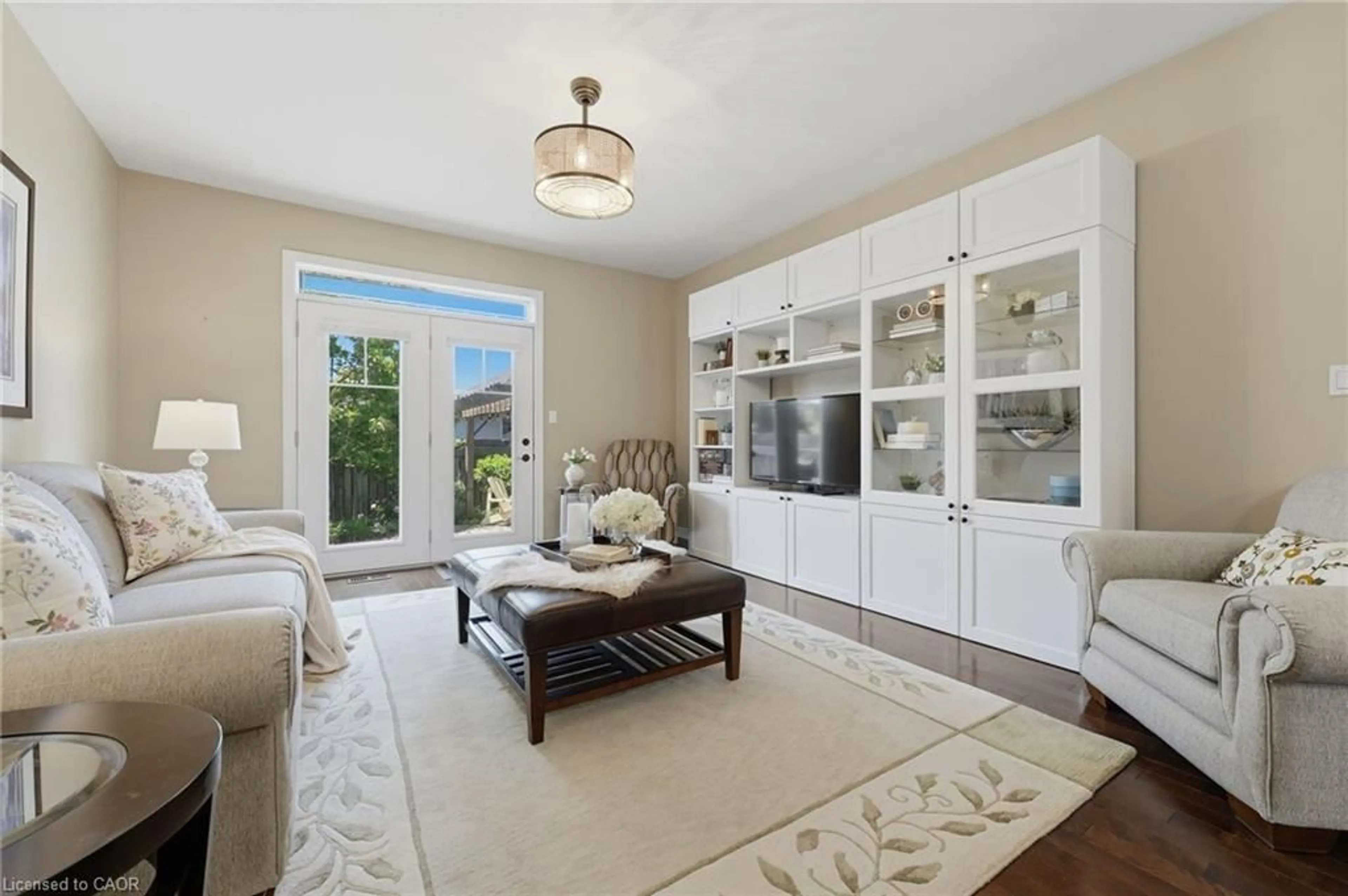 Living room with furniture, unknown for 6 Manorwood Rd, Smithville Ontario L0R 2A0