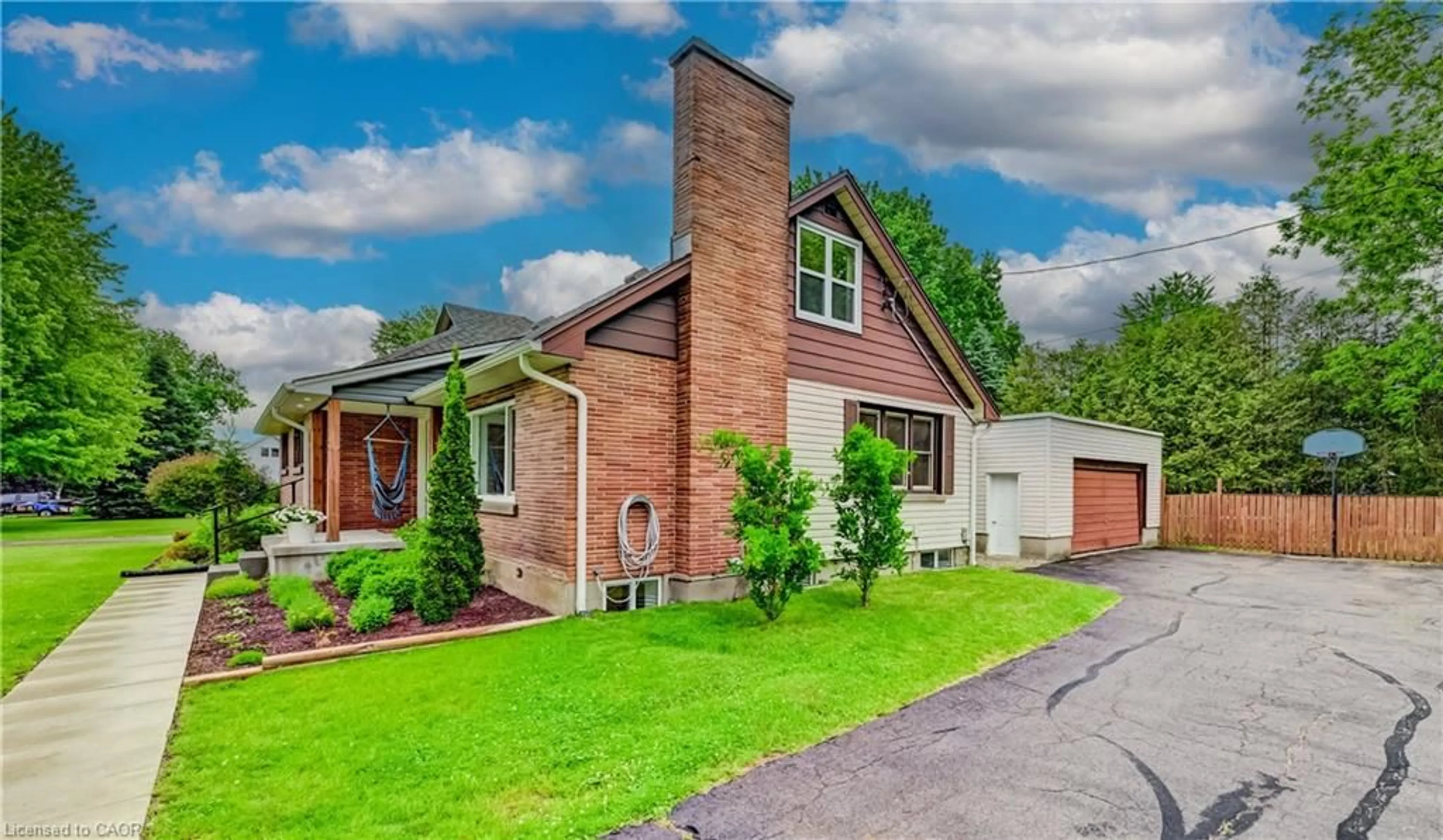 Home with brick exterior material, street for 131 Byron St, Thamesford Ontario N0M 2M0