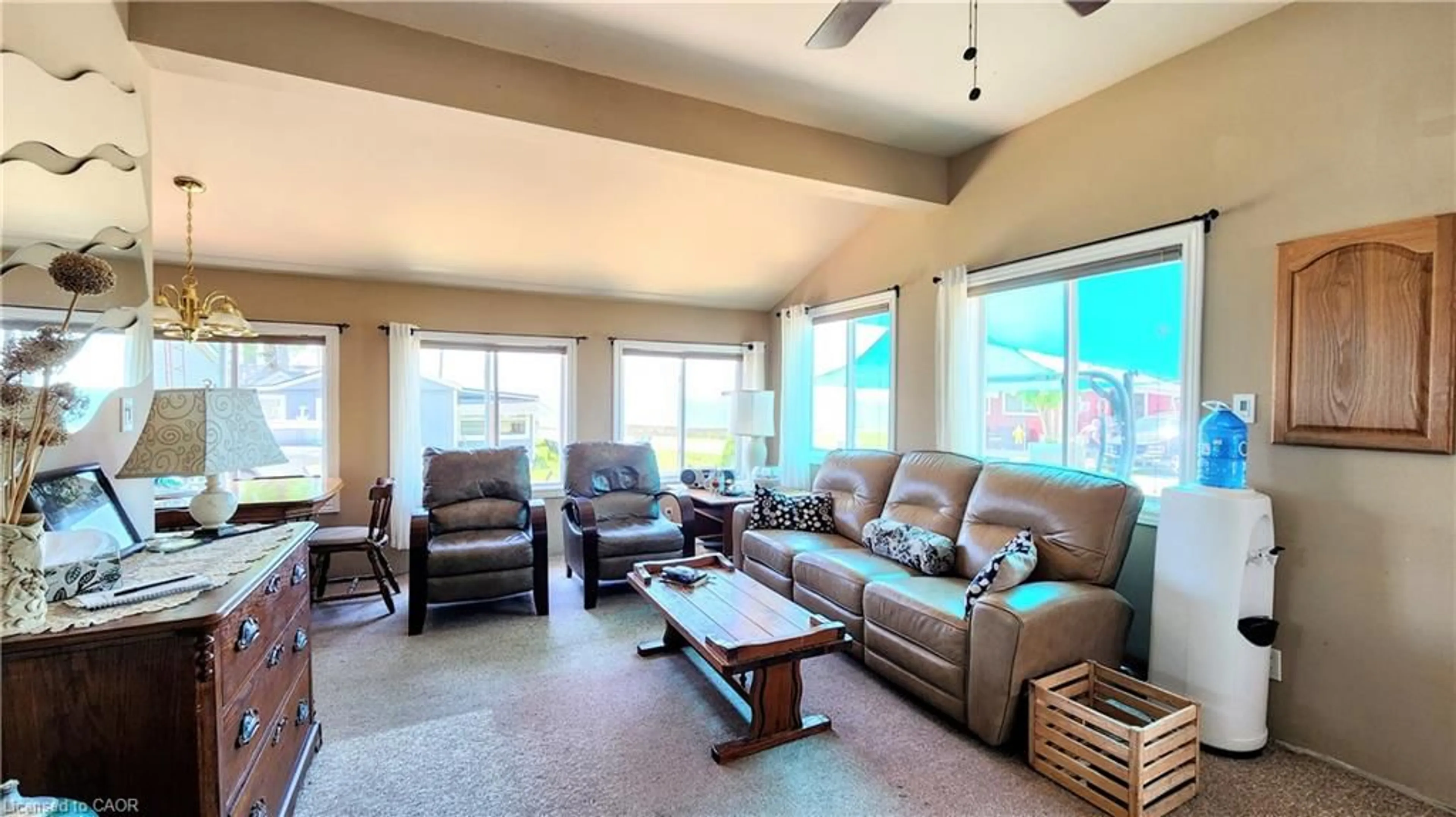 Living room with furniture, unknown for 7 Auld Lane, Selkirk Ontario N0A 1P0