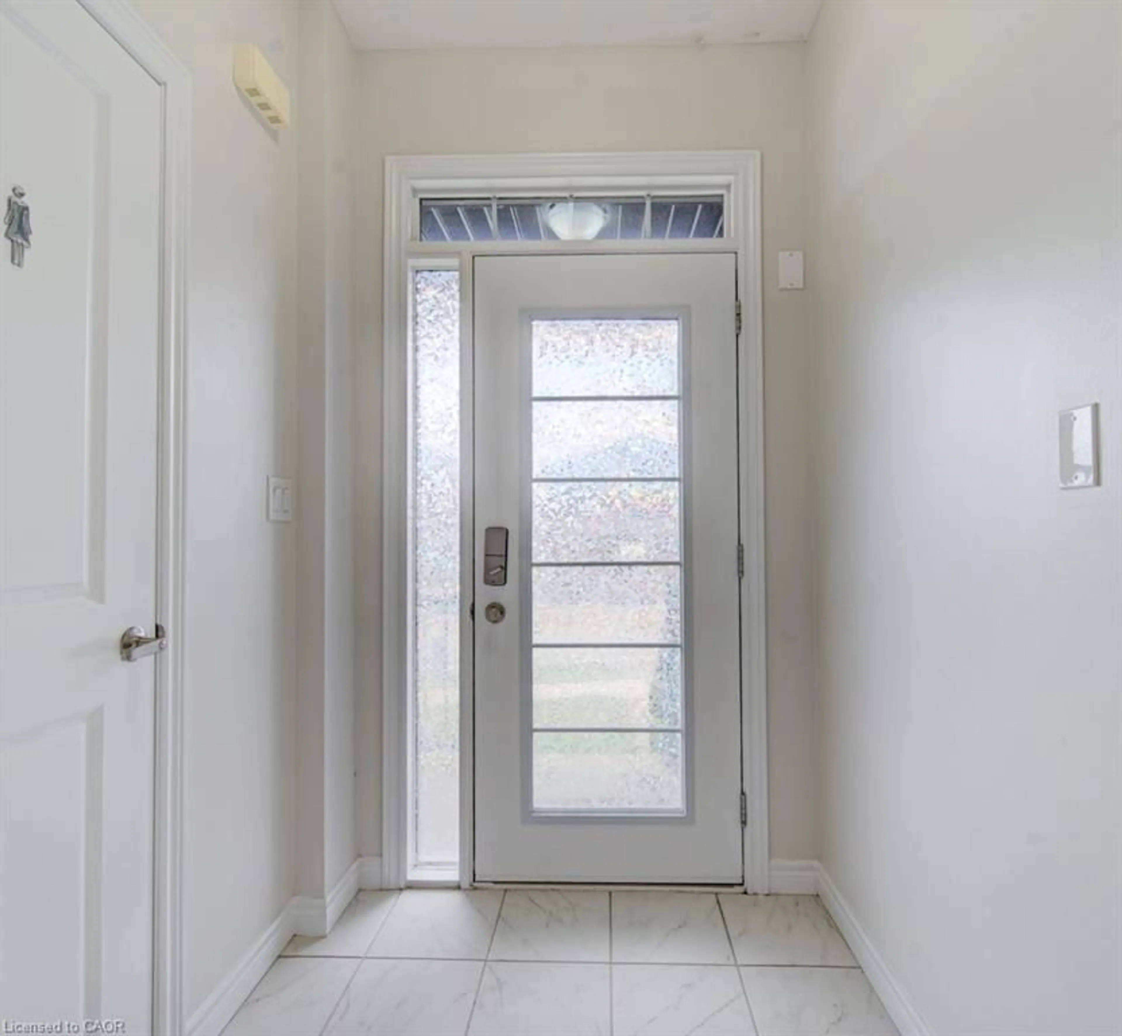 Indoor entryway for 30 Baker Lane, Paris Ontario N3L 0J7