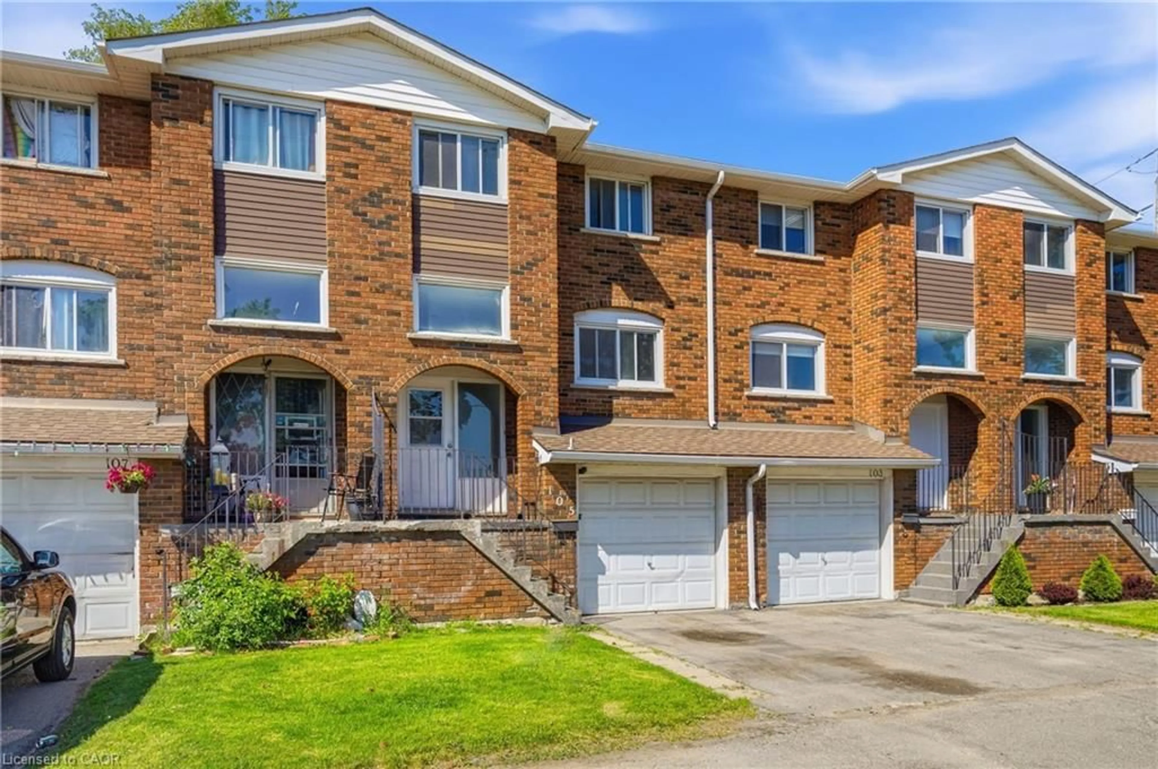 Home with brick exterior material, street for 105 Main St, Dunnville Ontario N1A 3C8