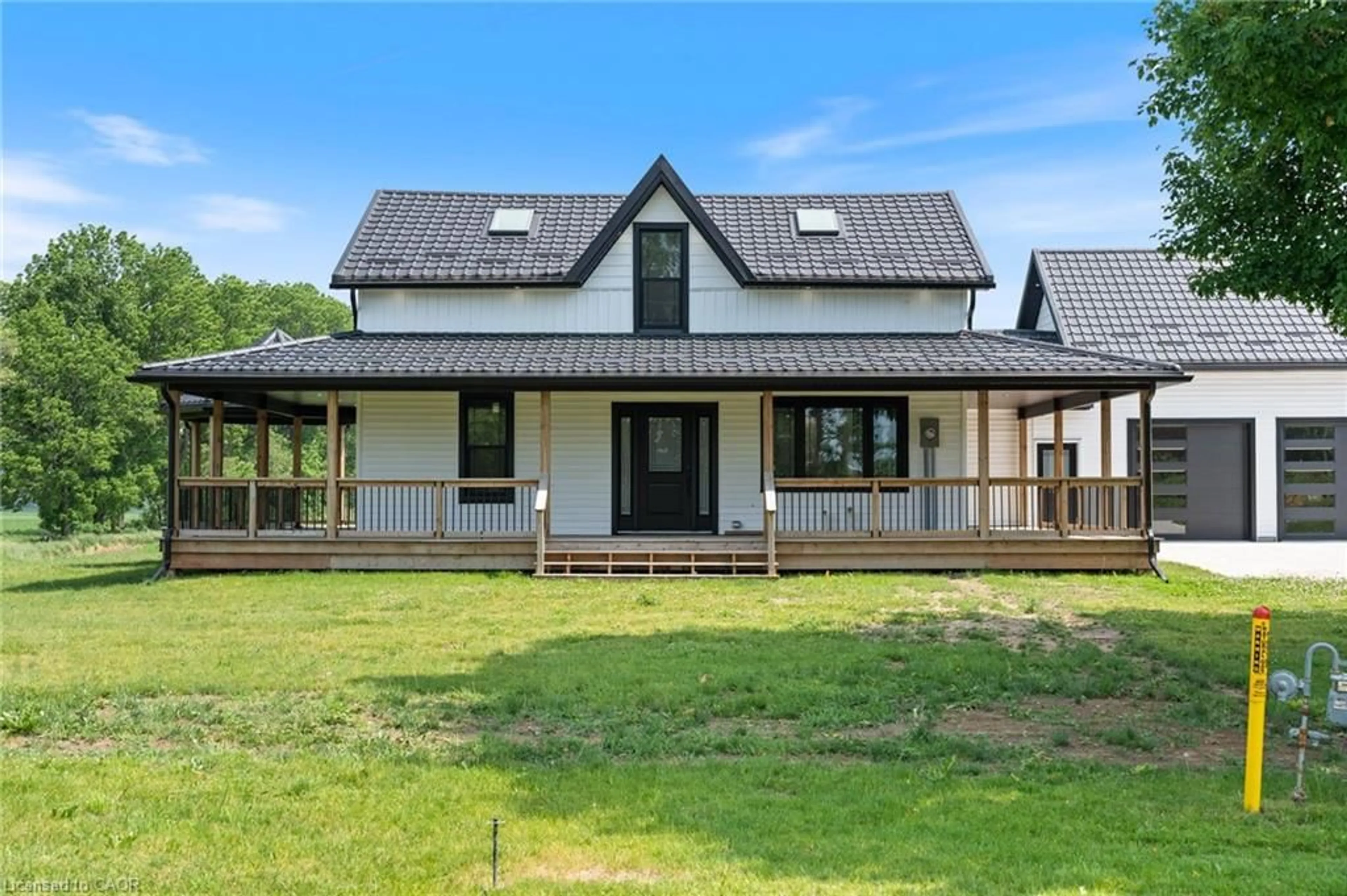 A pic from outside/outdoor area/front of a property/back of a property/a pic from drone, unknown for 1678 Norfolk Cty Rd 21, Norfolk County Ontario N4B 2W4