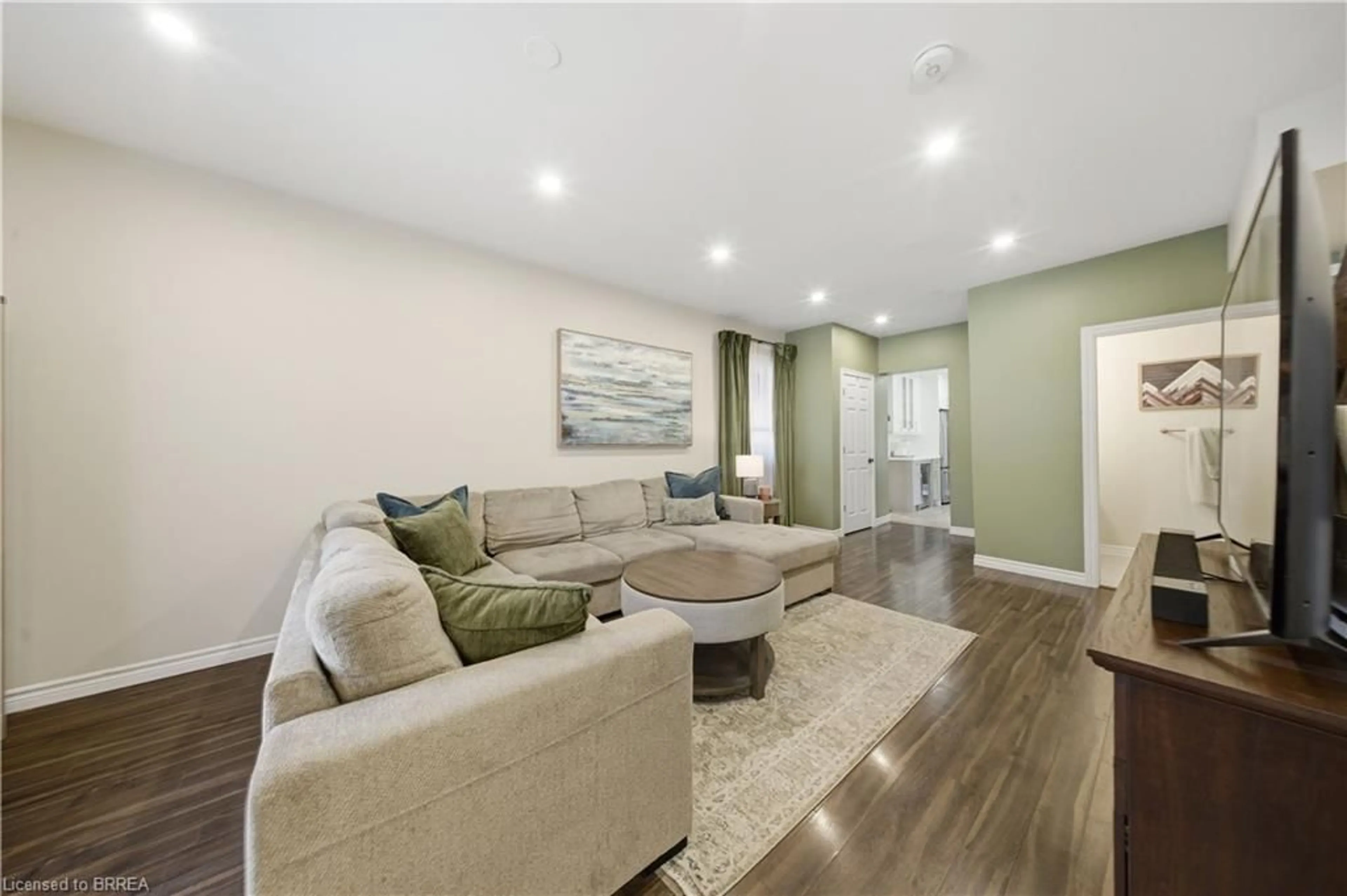 Living room with furniture, unknown for 137 Brock St, Brantford Ontario N3S 5V8