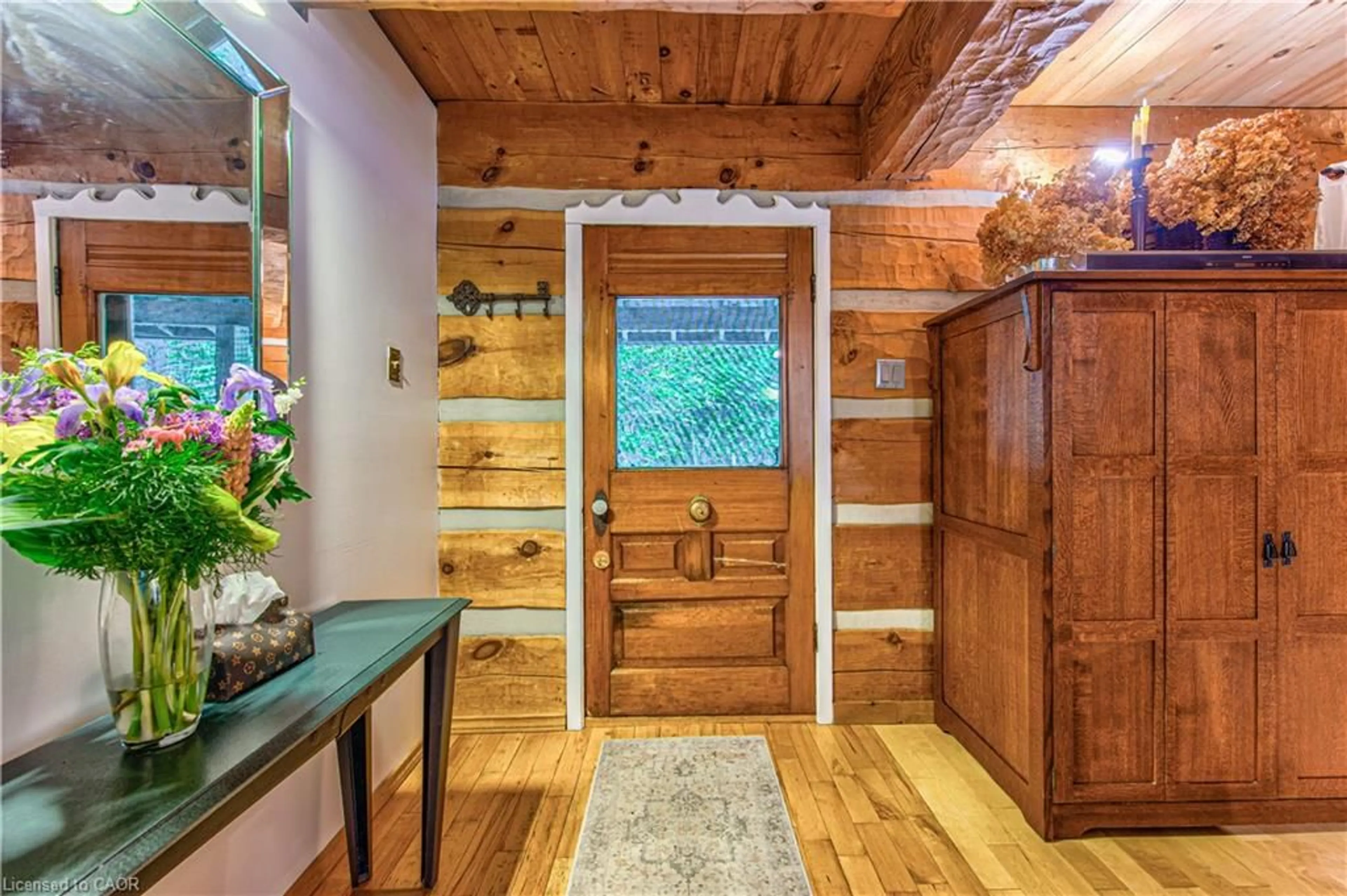 Indoor entryway for 7341 Sideroad 12, Moorefield Ontario N0G 2K0