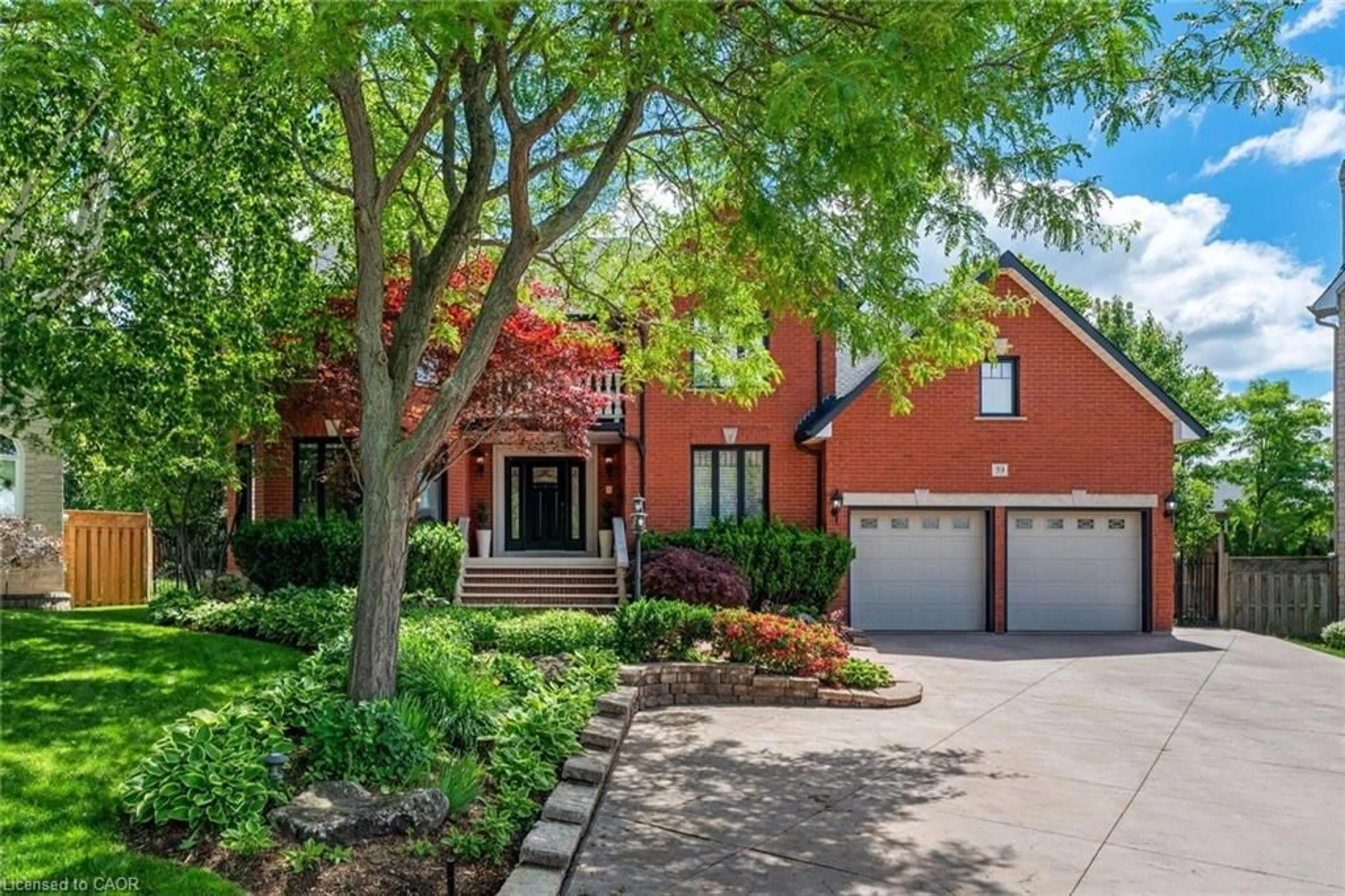 Home with brick exterior material, street for 39 Elodia Crt, Hamilton Ontario L9C 7R2
