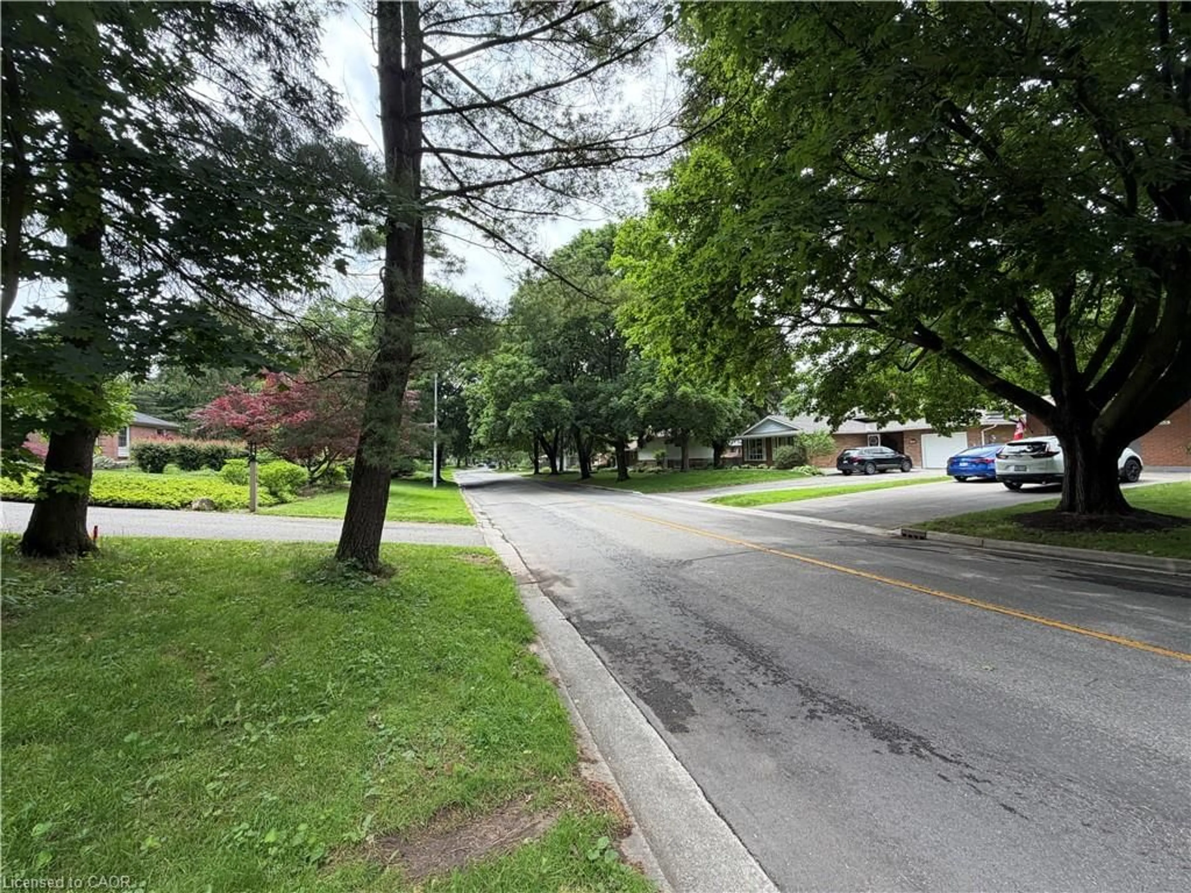 Blurry image for 152 Mccall Cres, Simcoe Ontario N3Y 2E1