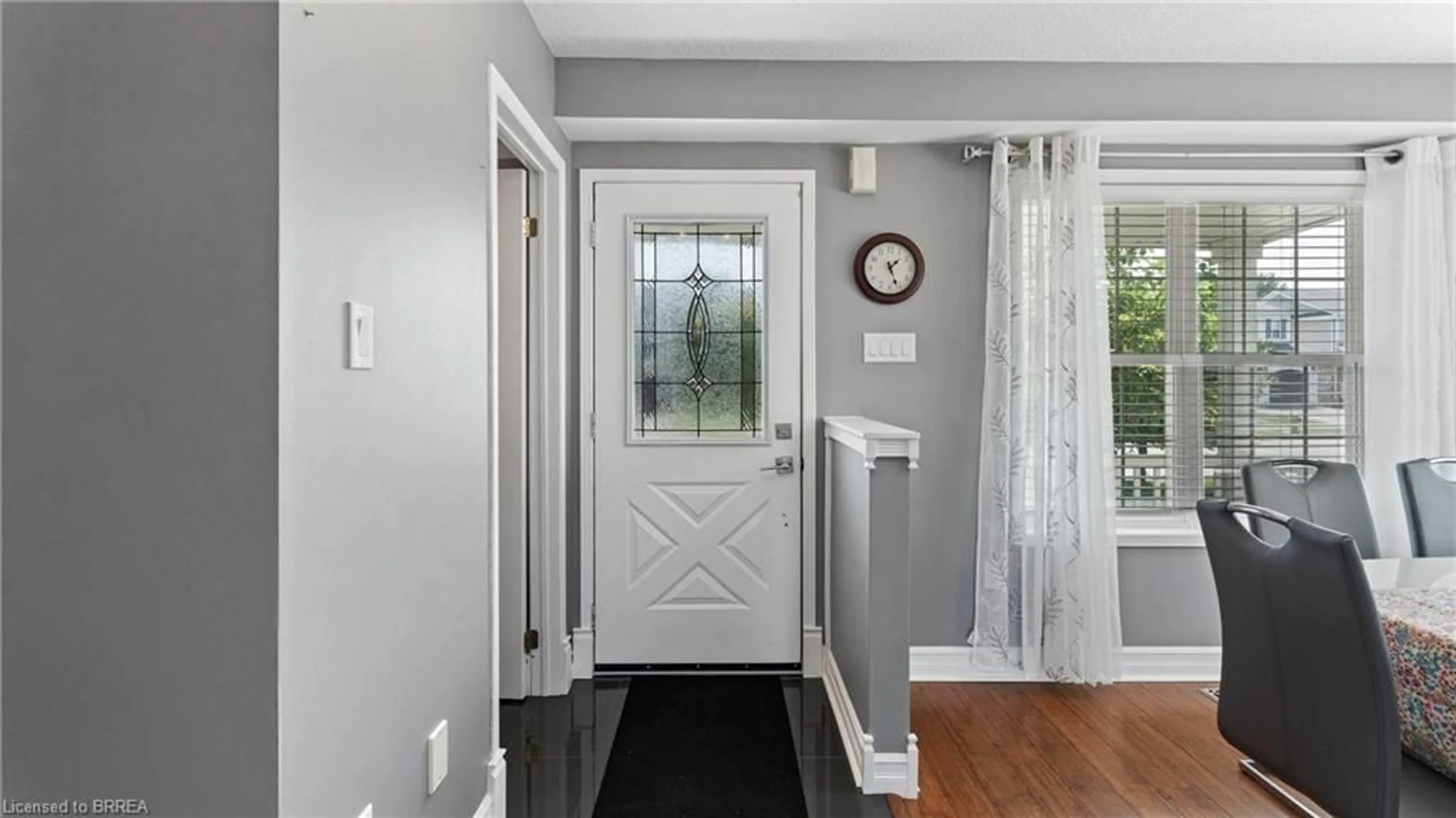Indoor entryway for 124 Osborn Ave, Brantford Ontario N3T 6S1