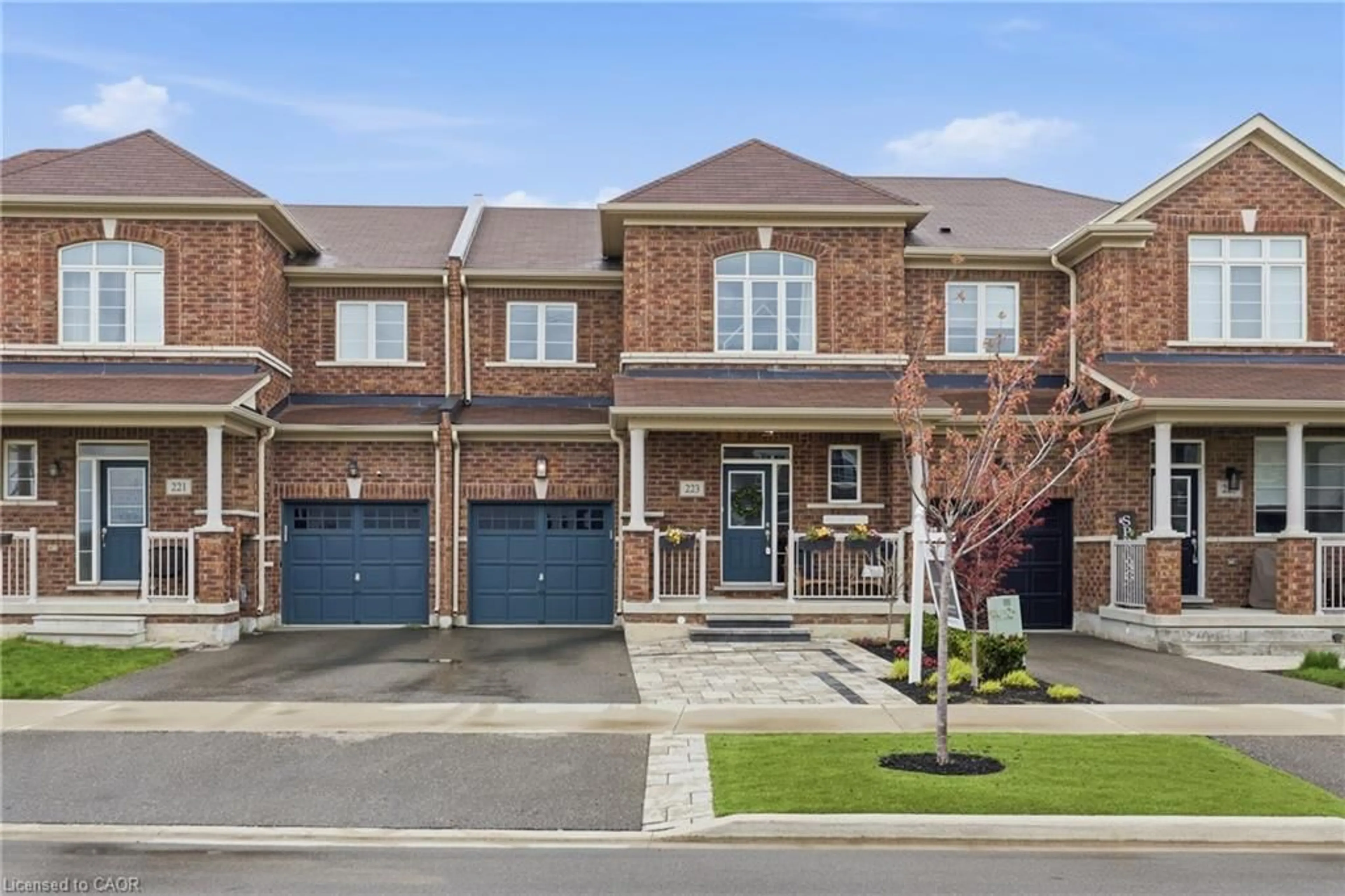 Home with brick exterior material, street for 223 Skinner Rd, Hamilton Ontario L8B 1X2