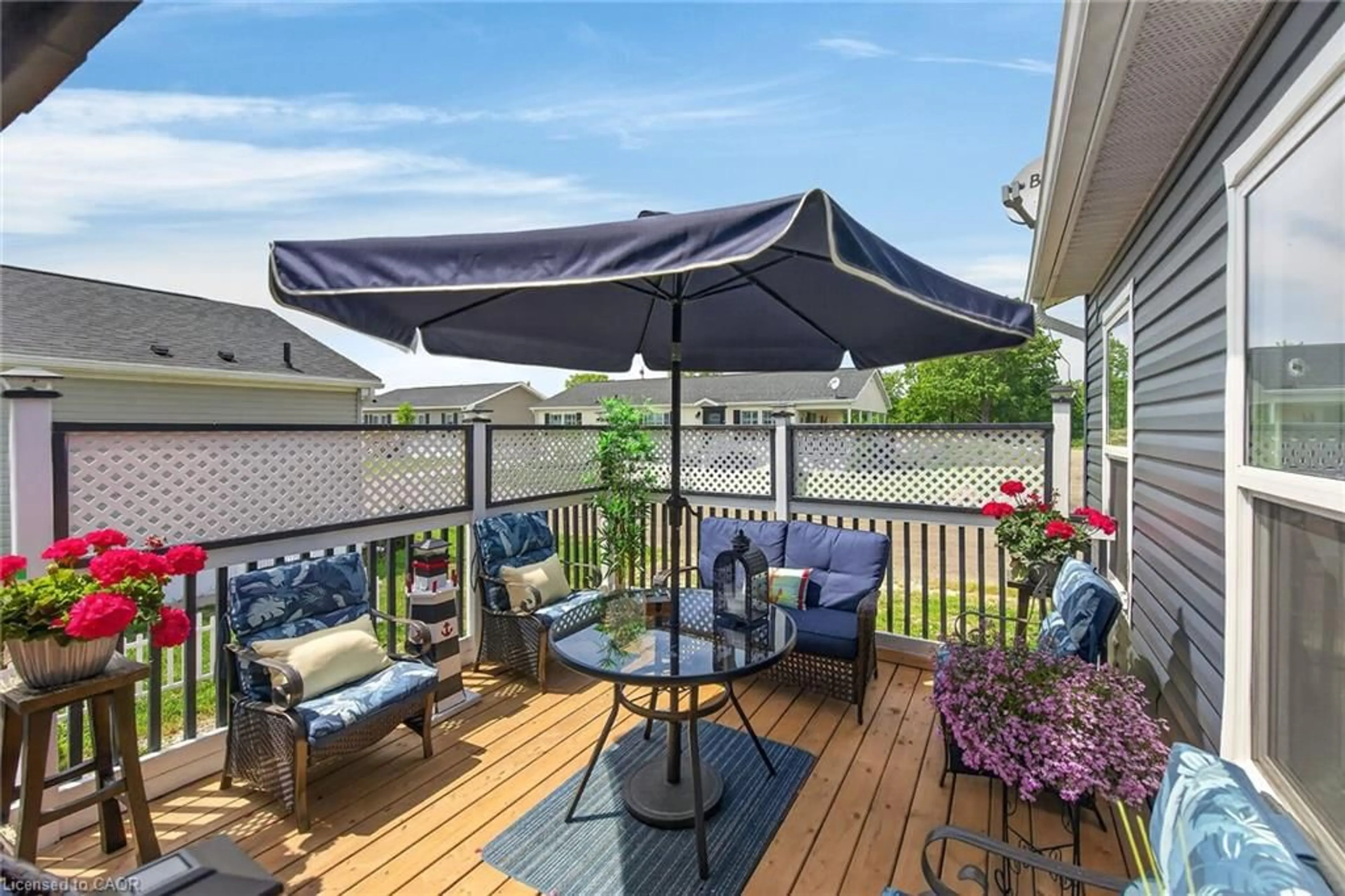 Patio, street for 29 Hickory Hollow, Nanticoke Ontario N0A 1P0