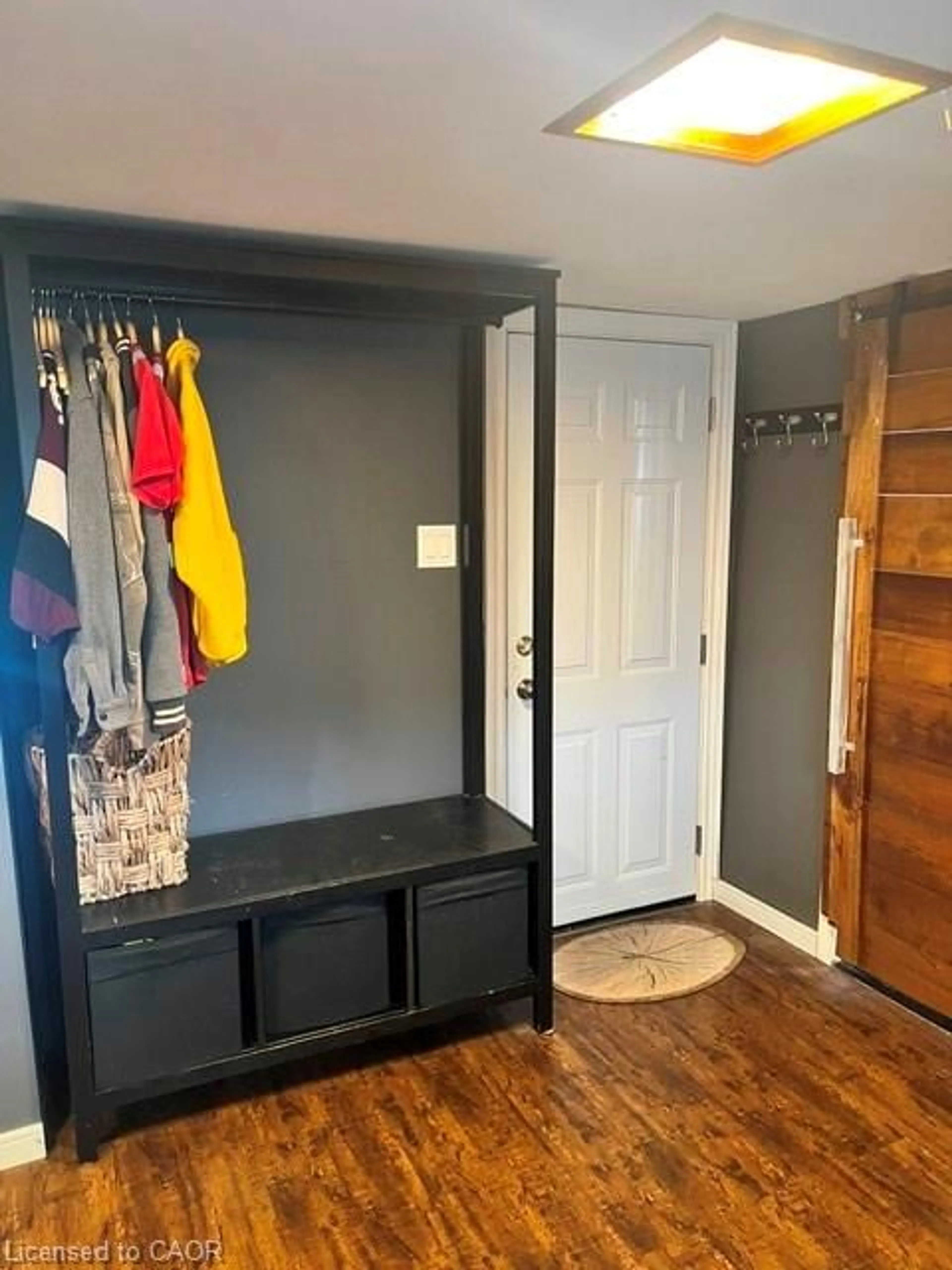 Indoor entryway for 1085 Concession 10 Rd #33, Flamborough Ontario L0R 1K0