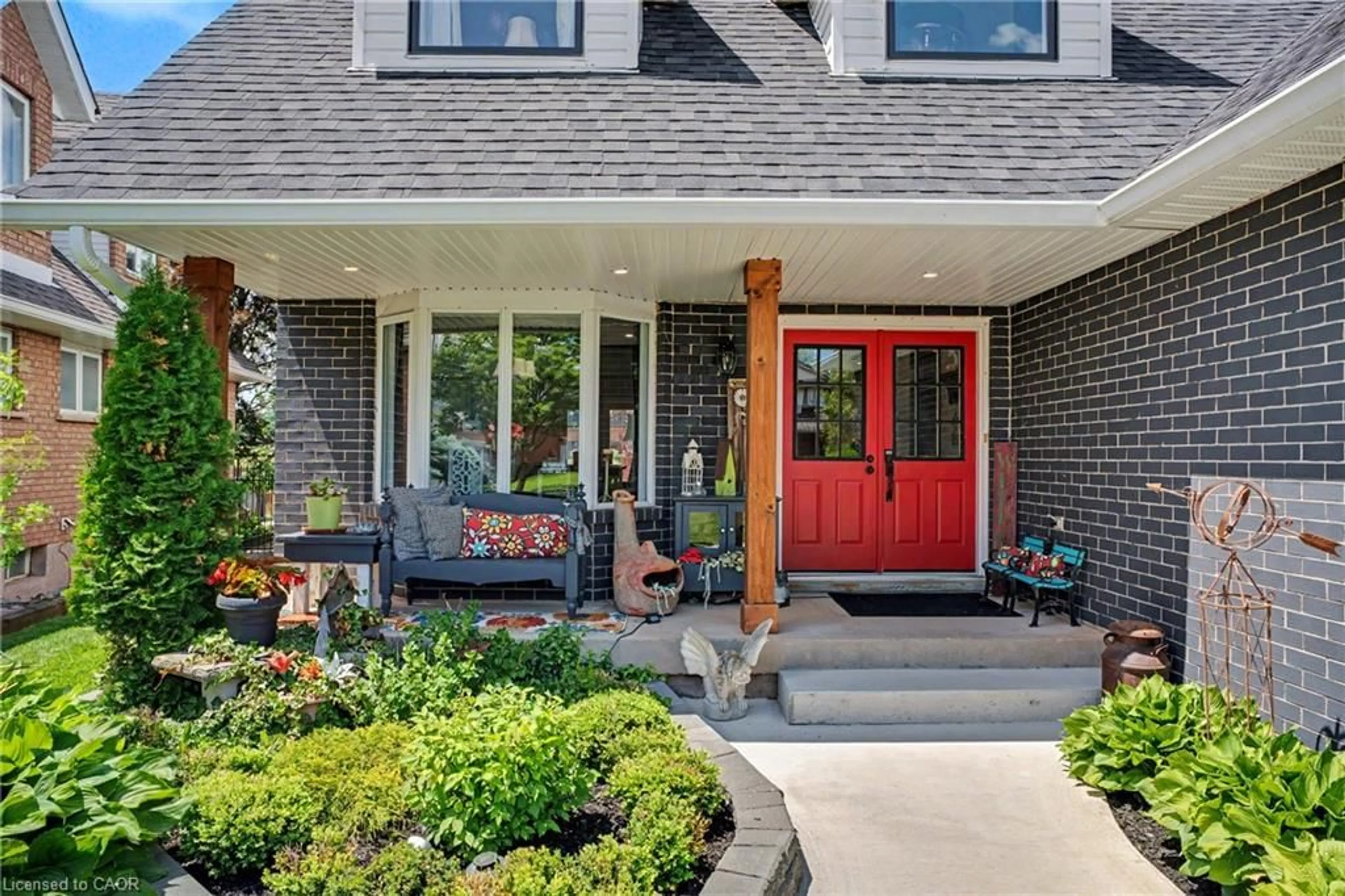 Home with brick exterior material, street for 4566 Cedarbrook Lane, Beamsville Ontario L0R 1B5