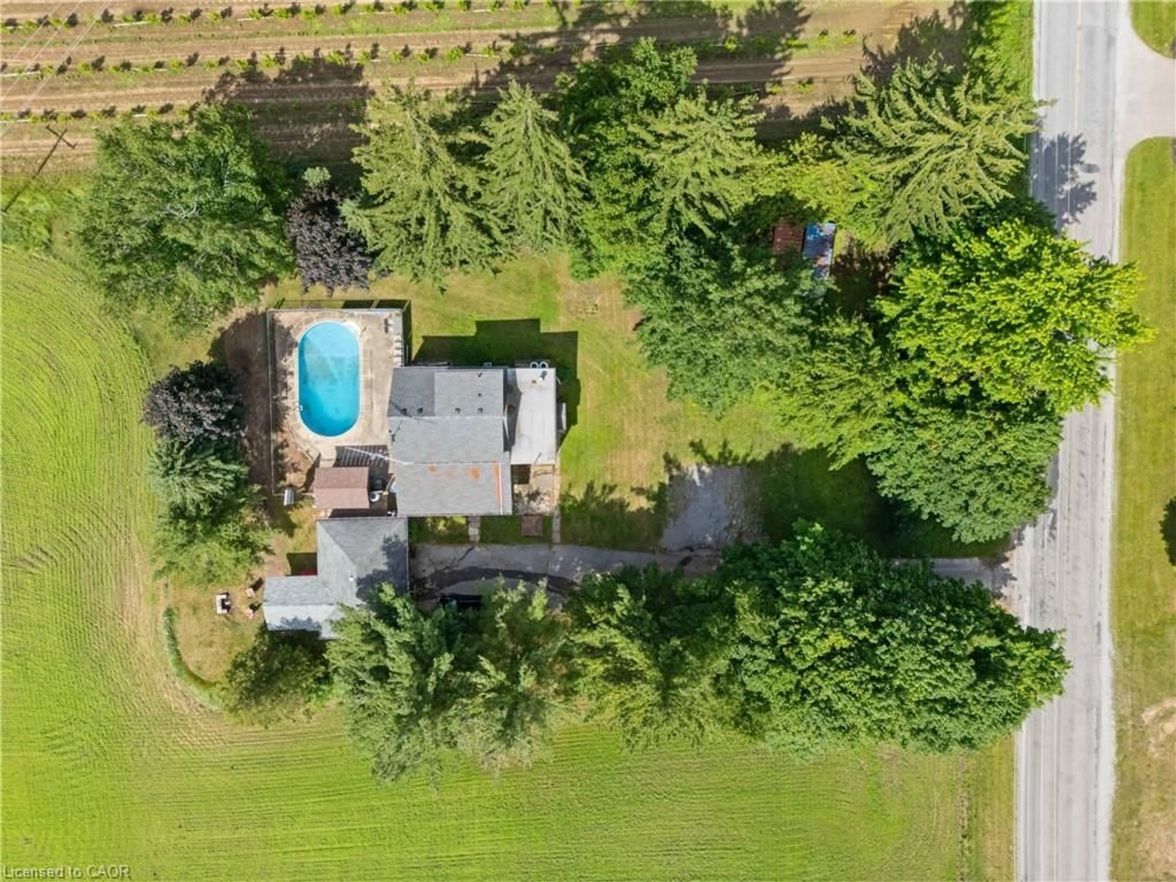 A pic from outside/outdoor area/front of a property/back of a property/a pic from drone, unknown for 1374 Windham Road 12, Simcoe Ontario N3Y 4K3