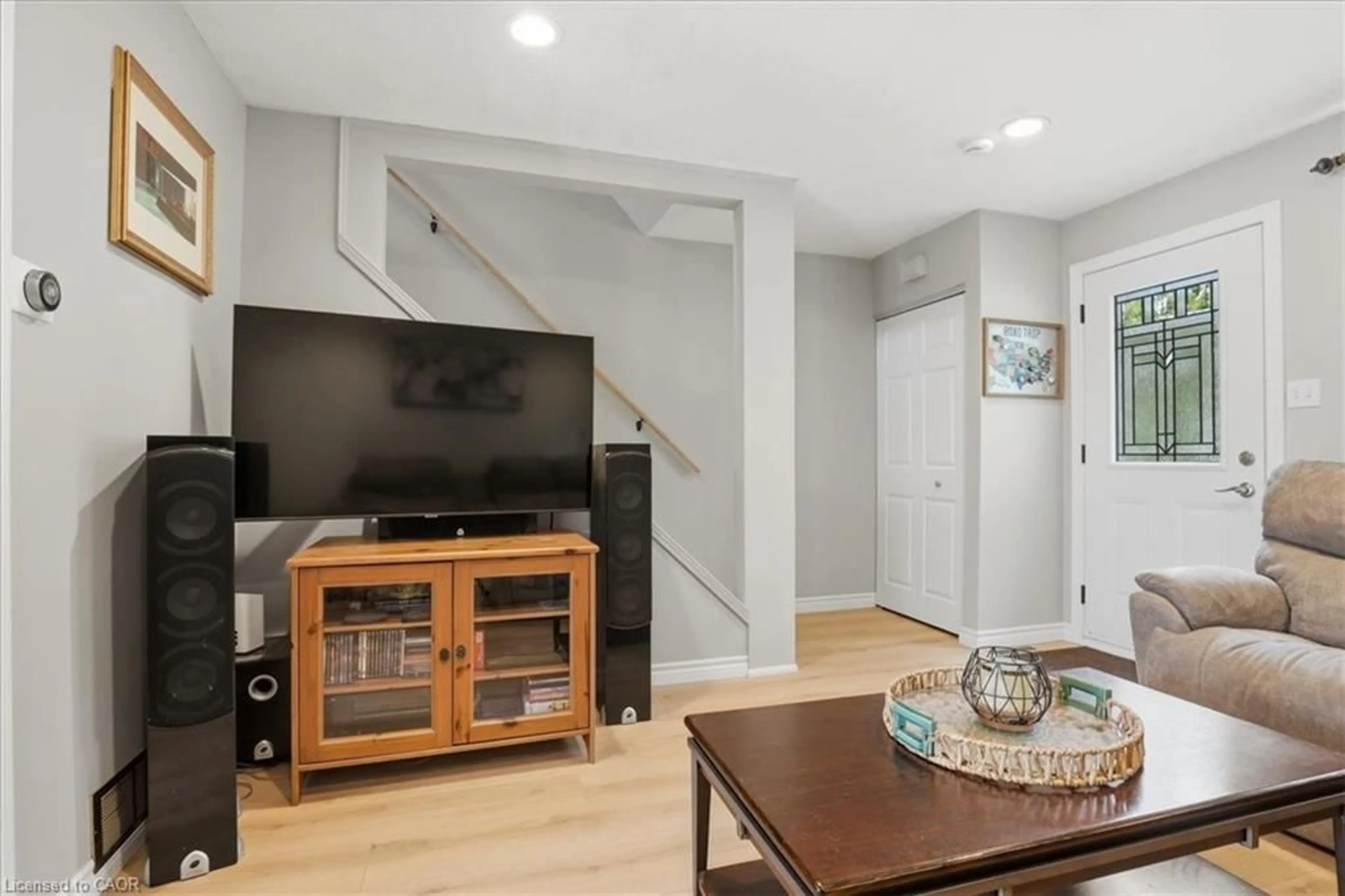 Home theater for 116 Scott Rd, Cambridge Ontario N3C 2X8