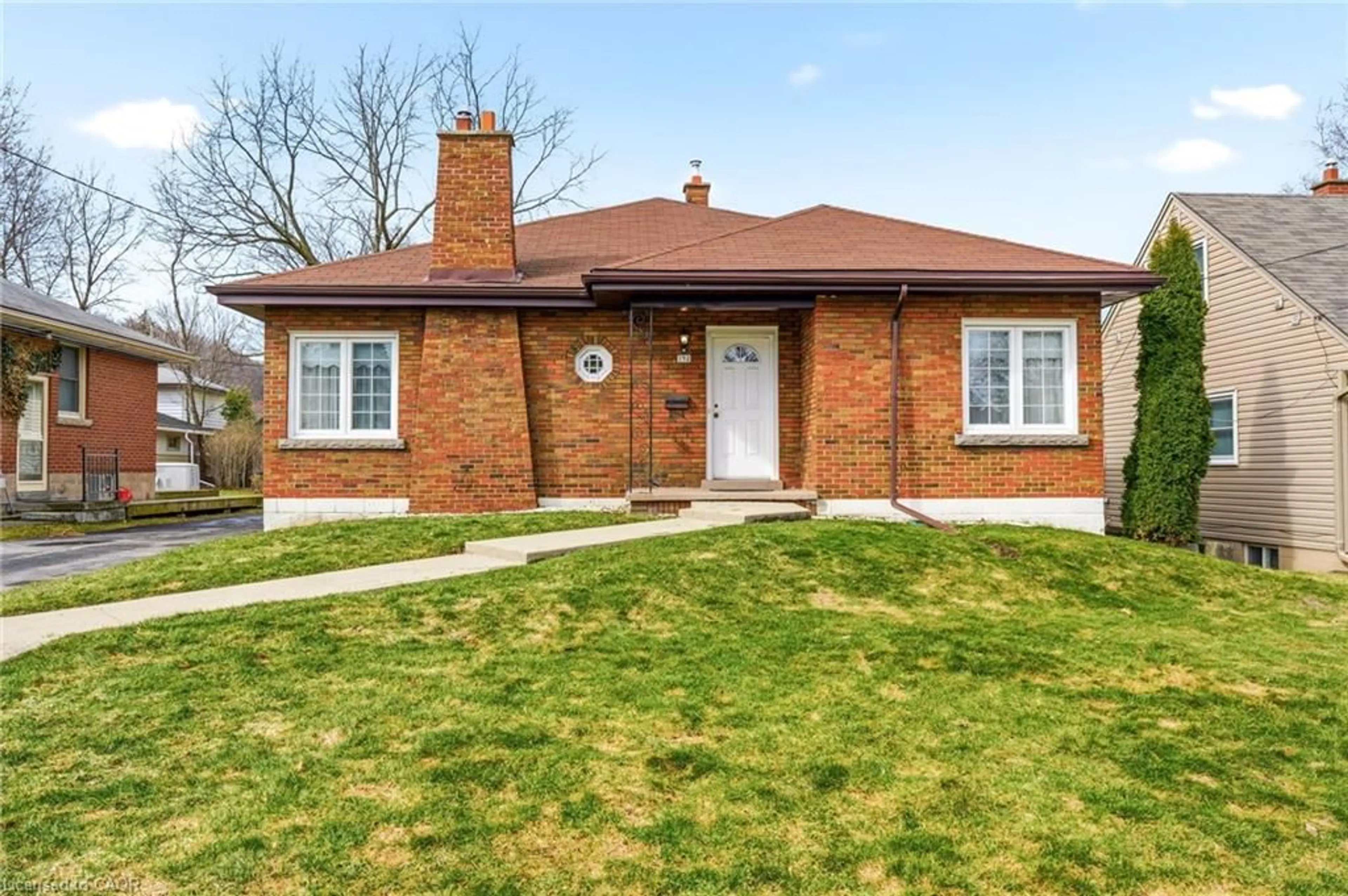 Home with brick exterior material, street for 192 Ewen Rd, Hamilton Ontario L8S 3C9