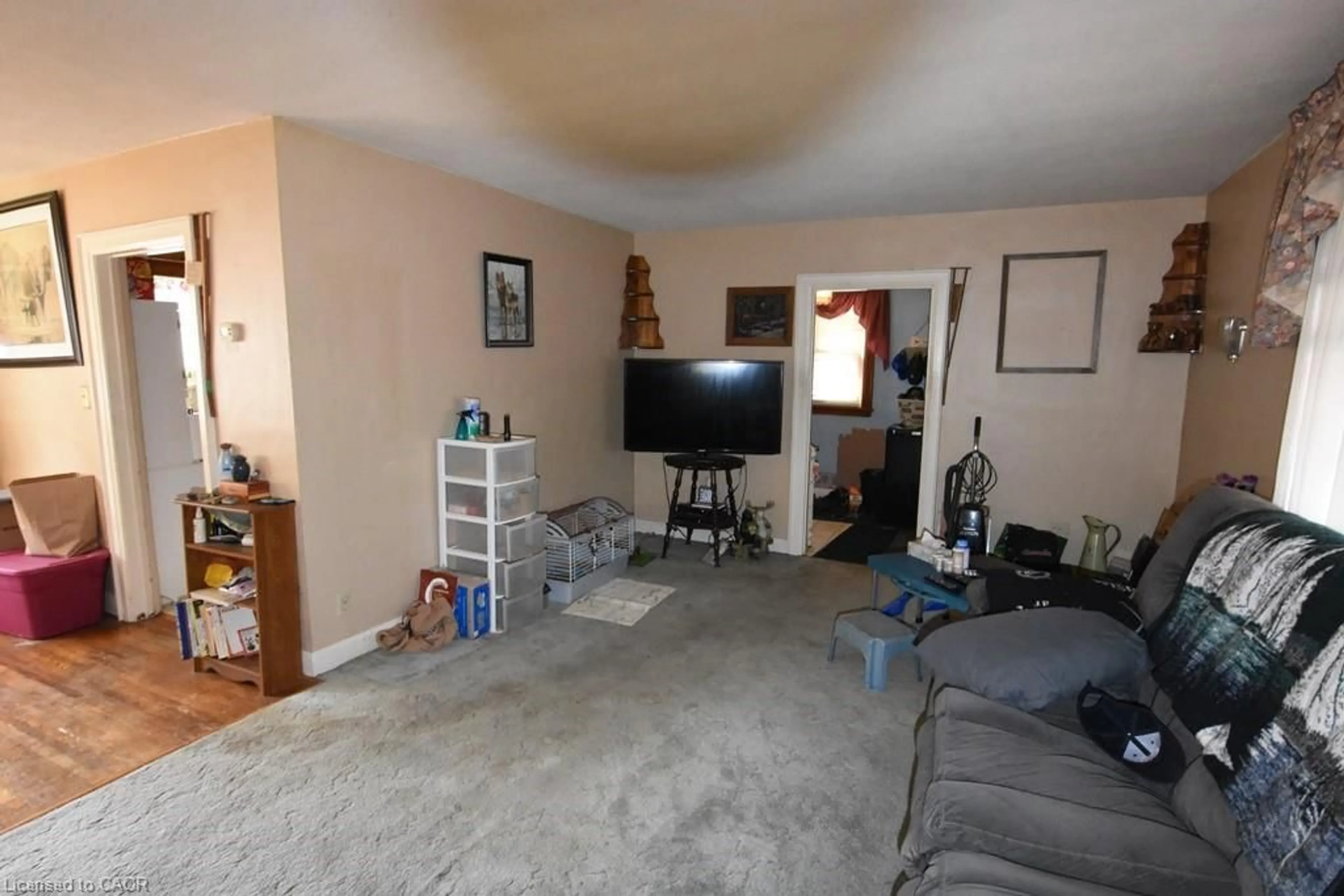 A pic of a room for 21 Nelson St, Simcoe Ontario N3Y 3E4