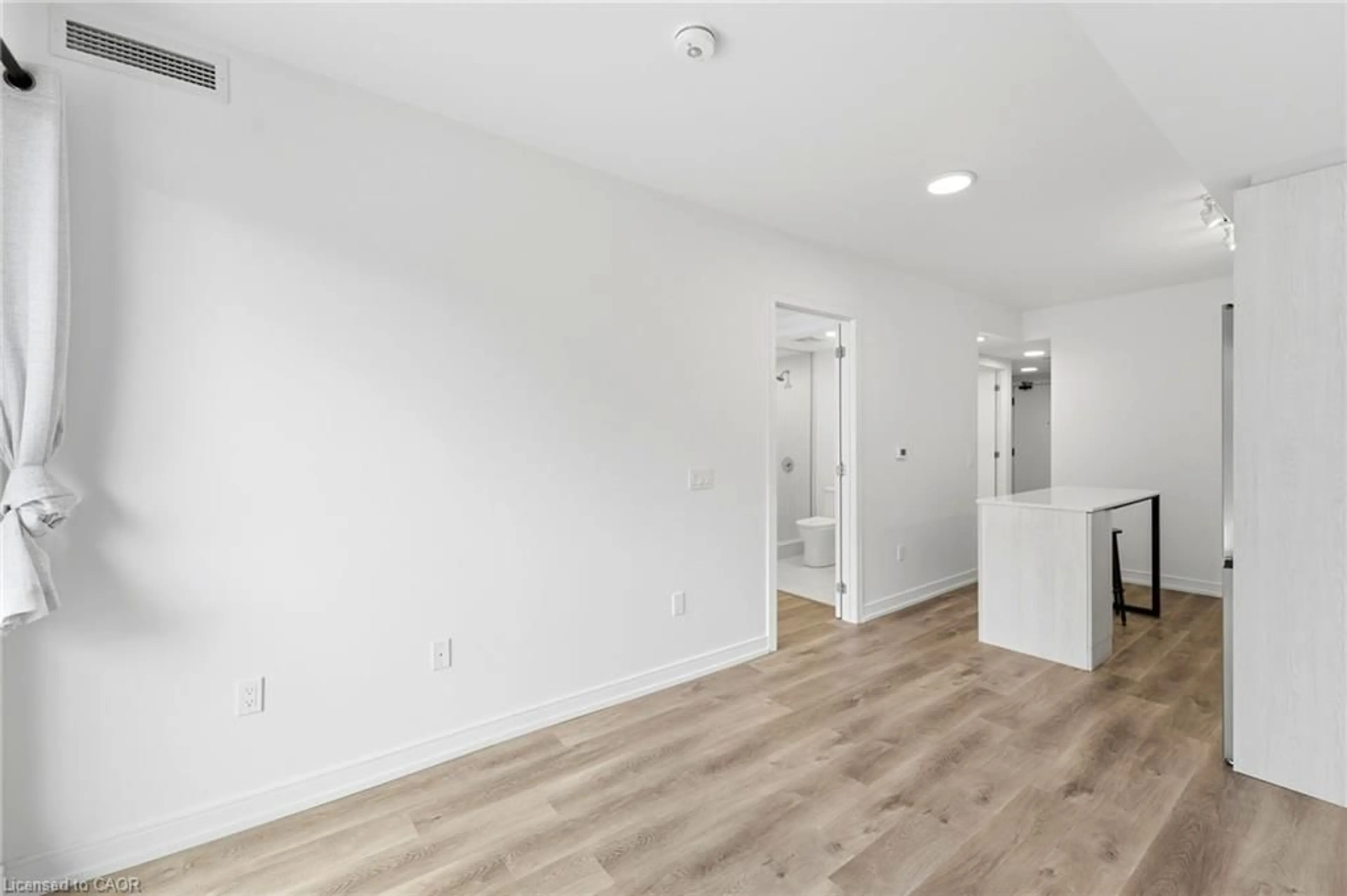 A pic of a room for 1 Jarvis St #308, Hamilton Ontario L8R 3J2