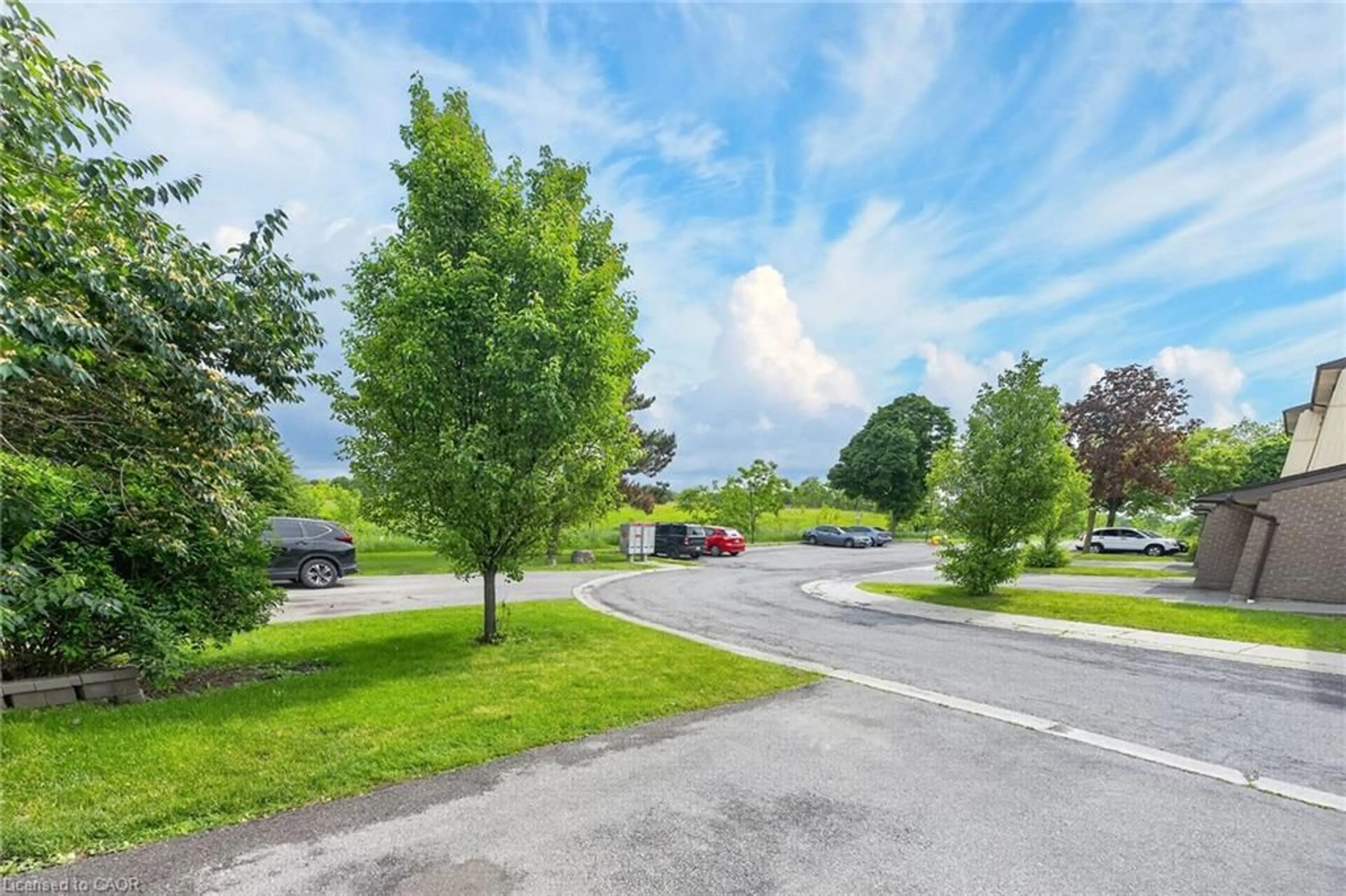 A pic from outside/outdoor area/front of a property/back of a property/a pic from drone, street for 175 Queen Victoria Dr #94, Hamilton Ontario L8W 1W6
