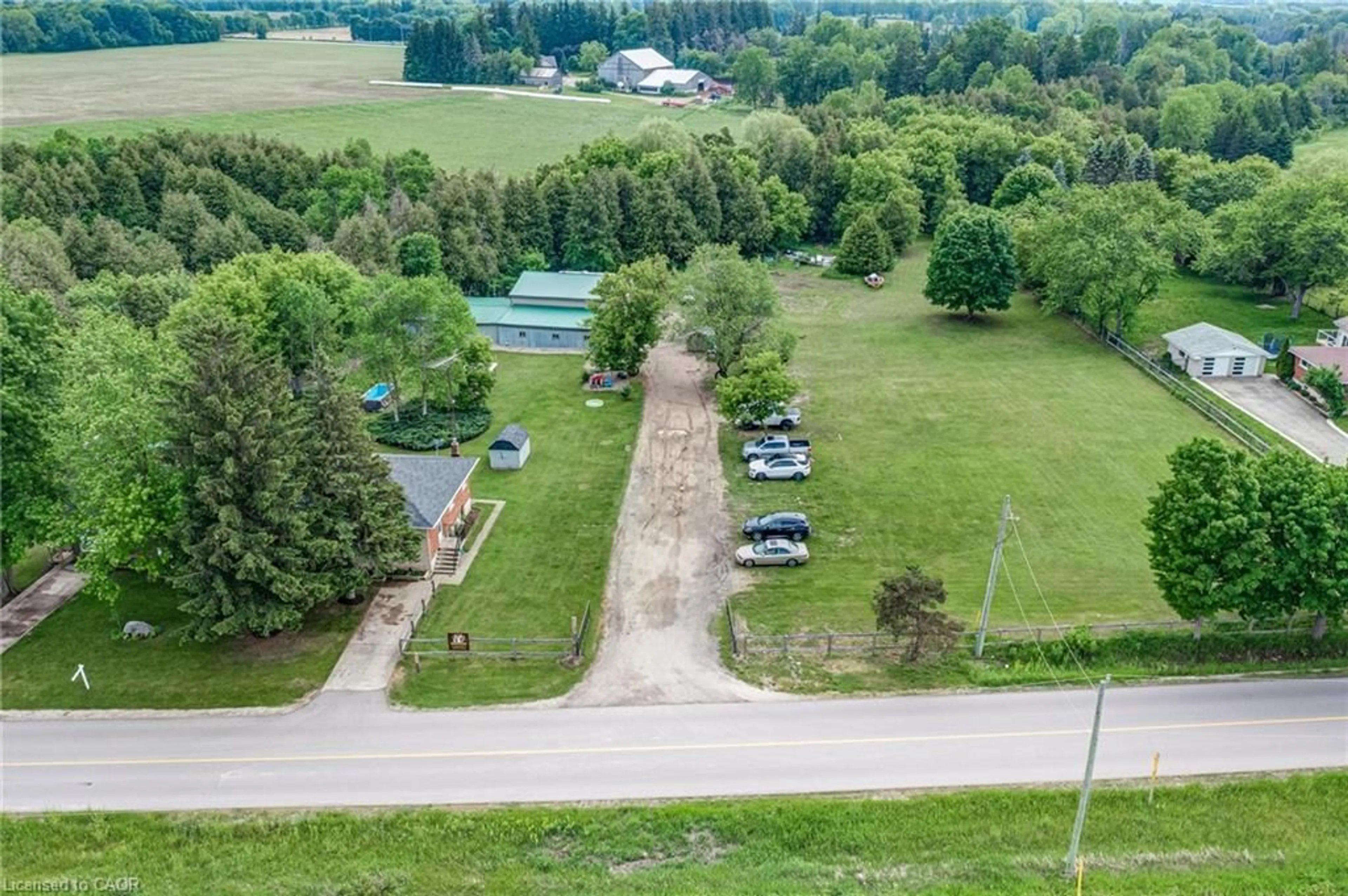 A pic from outside/outdoor area/front of a property/back of a property/a pic from drone, unknown for 8139 Indian Trail, Rockwood Ontario N0B 2K0