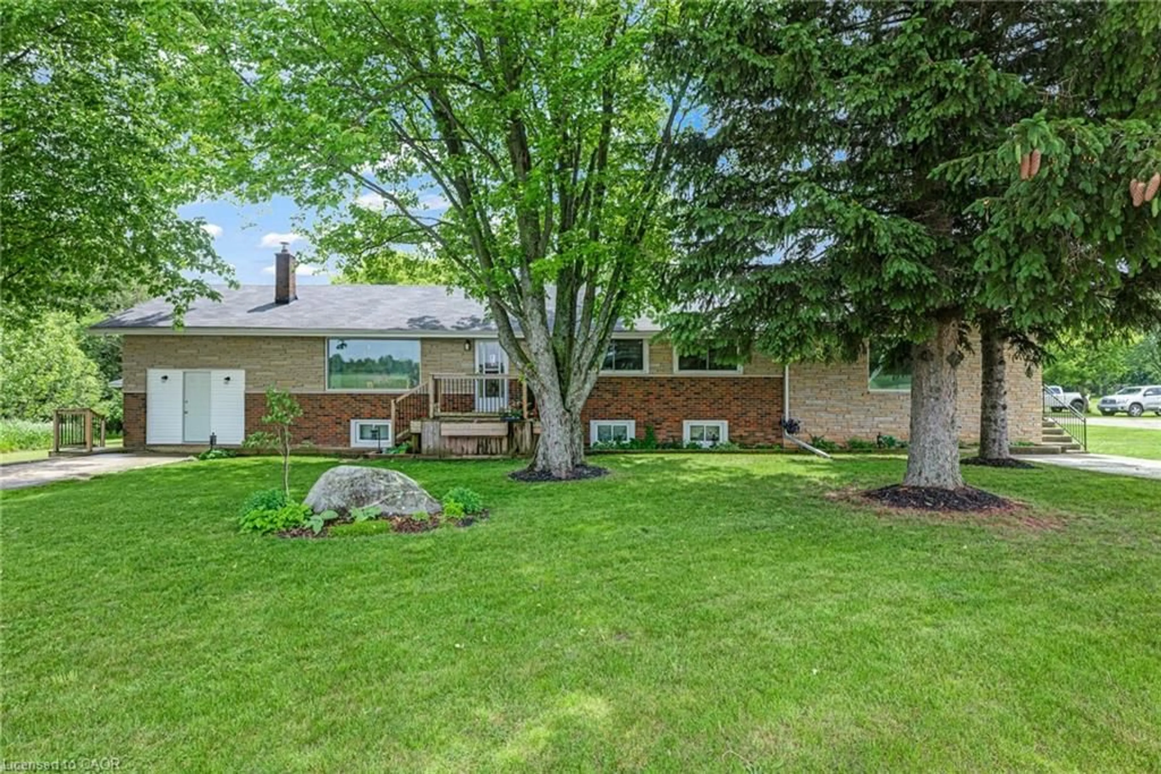 Patio, unknown for 8139 Indian Trail, Rockwood Ontario N0B 2K0