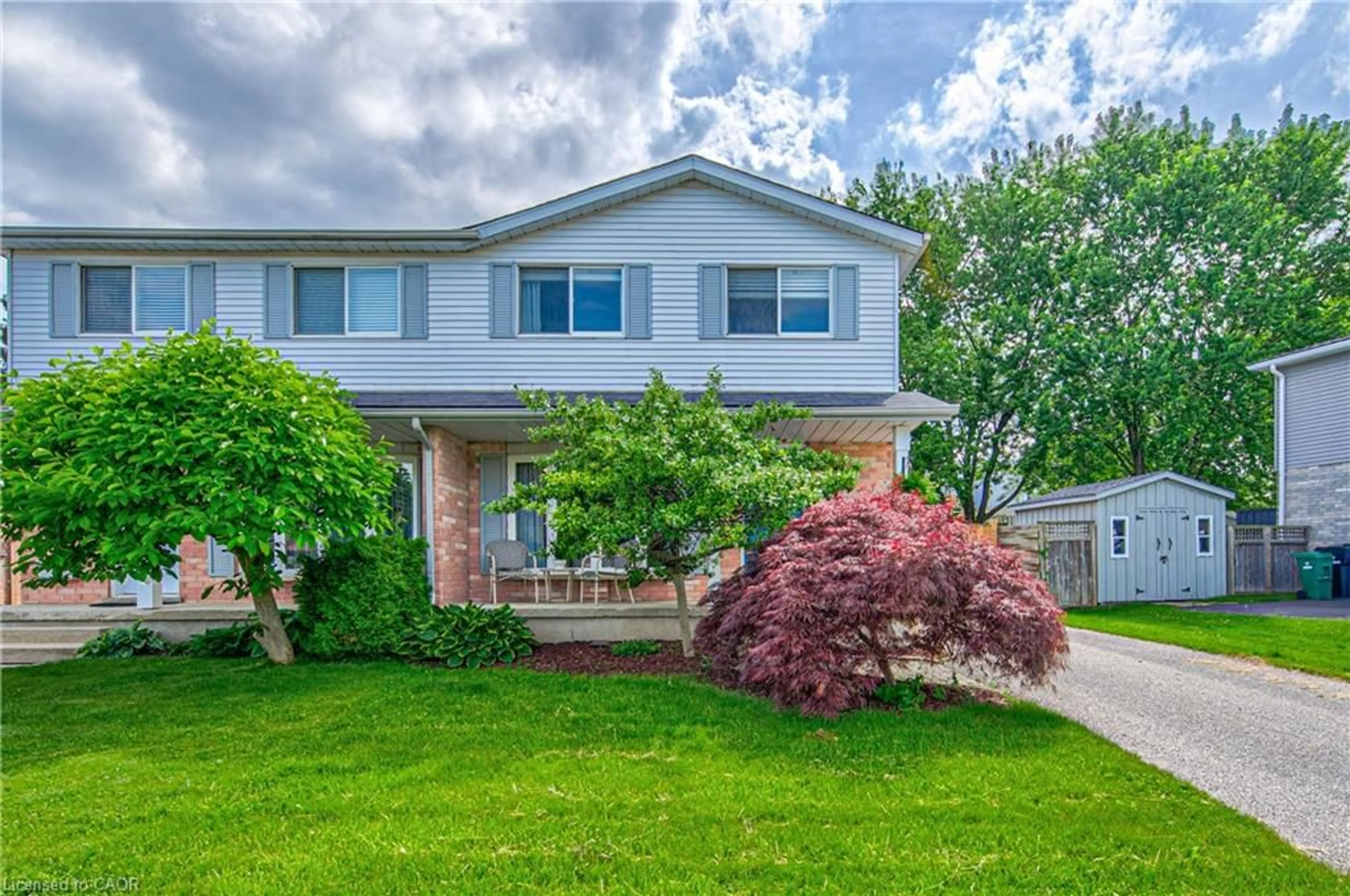 Home with vinyl exterior material, street for 29 Benesfort Dr, Kitchener Ontario N2N 3B4