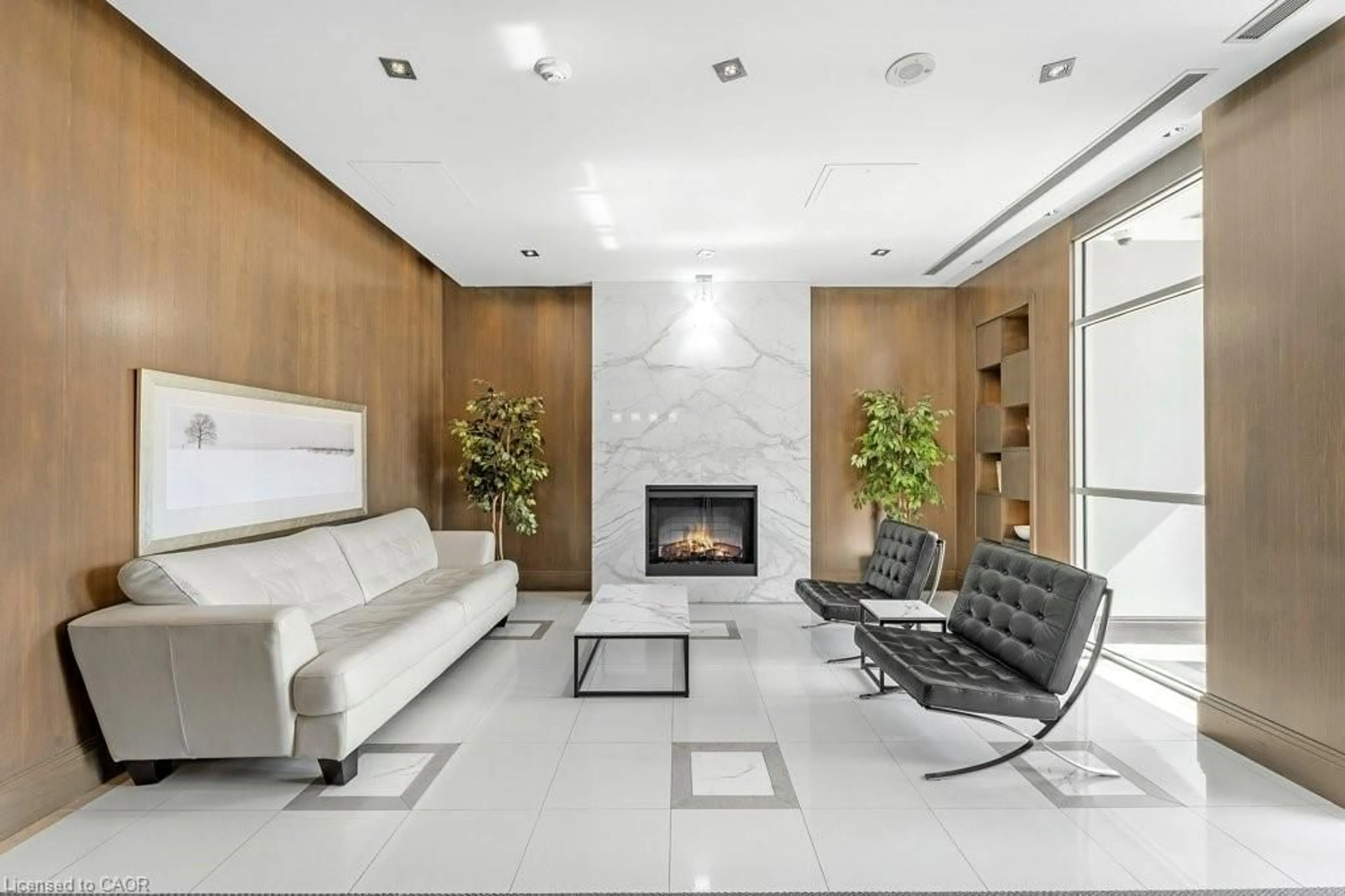 Lobby for 1103 Leslie St #701, North York Ontario M3C 4G8