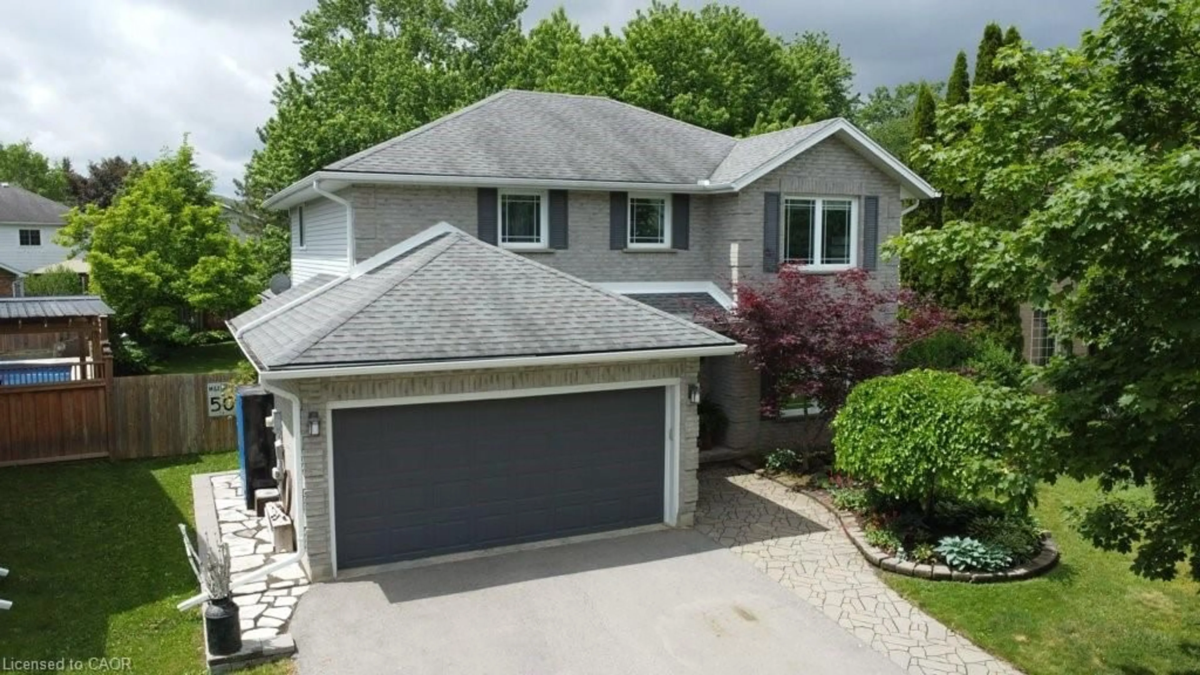 A pic from outside/outdoor area/front of a property/back of a property/a pic from drone, street for 57 Robertson Cres, Kitchener Ontario N2R 1E2