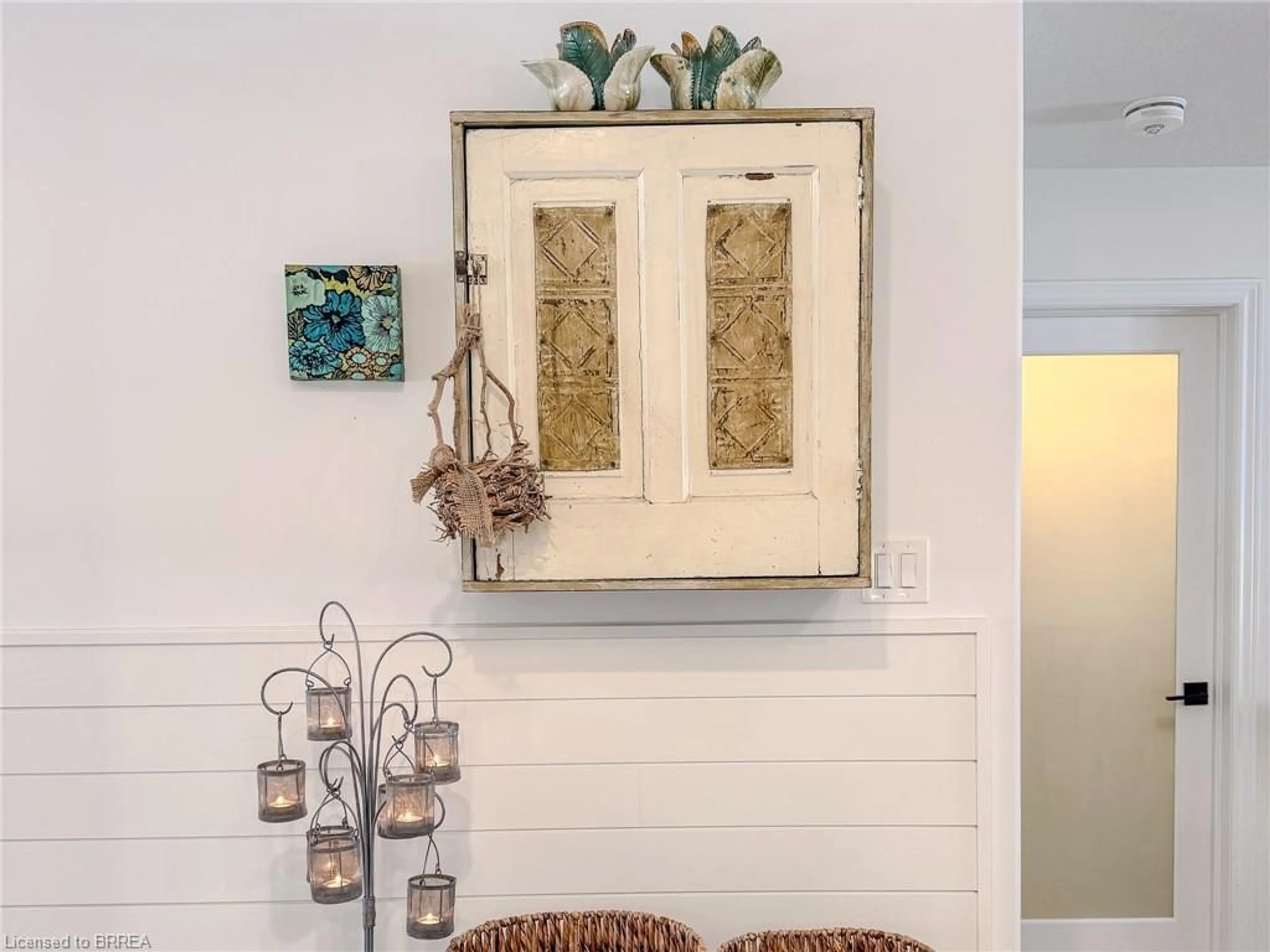 Indoor entryway for 29 Schuyler St #52, Paris Ontario N3L 0J2