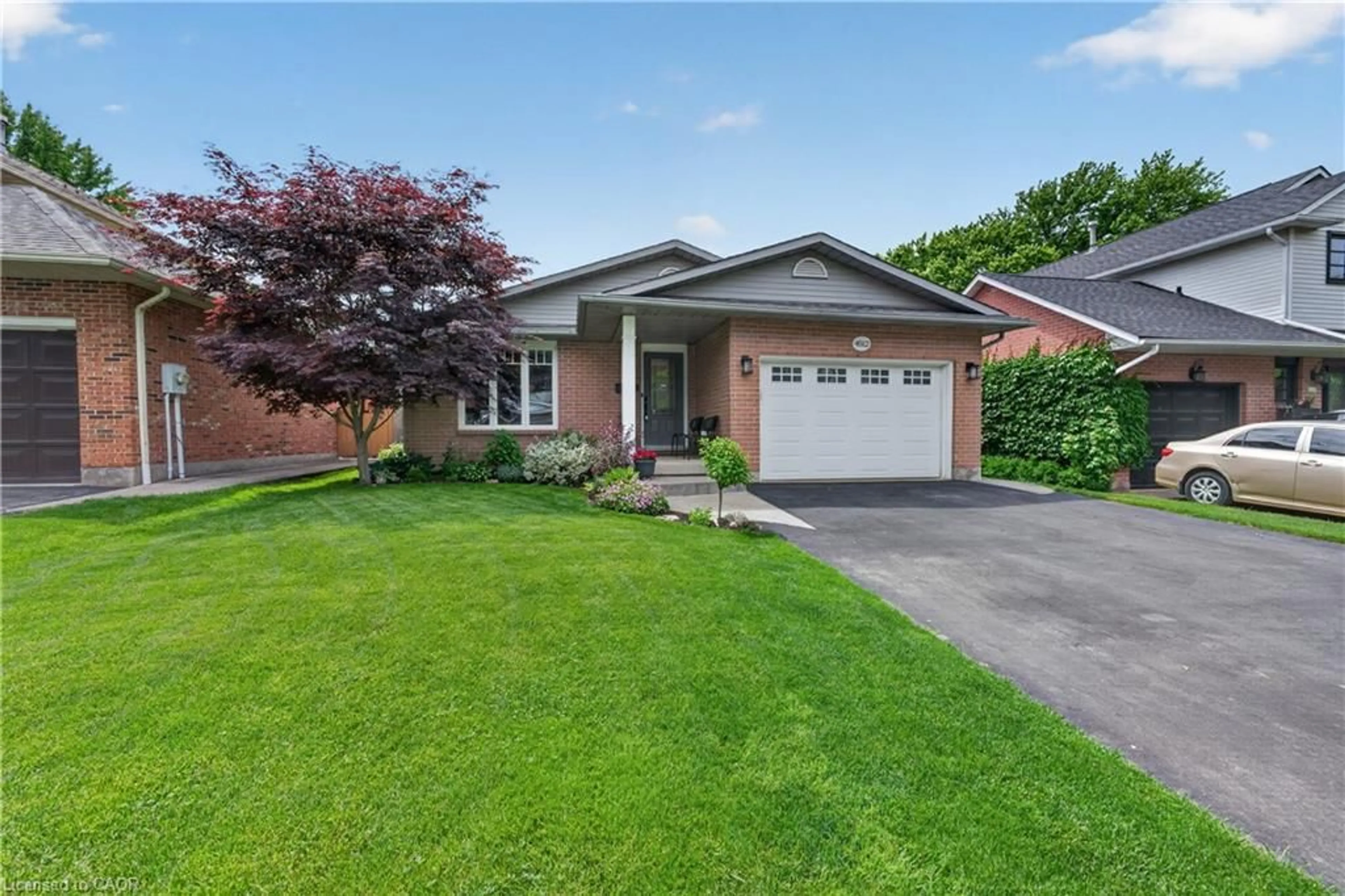 Home with brick exterior material, street for 4512 Ivy Gardens Cres, Beamsville Ontario L3J 0B3