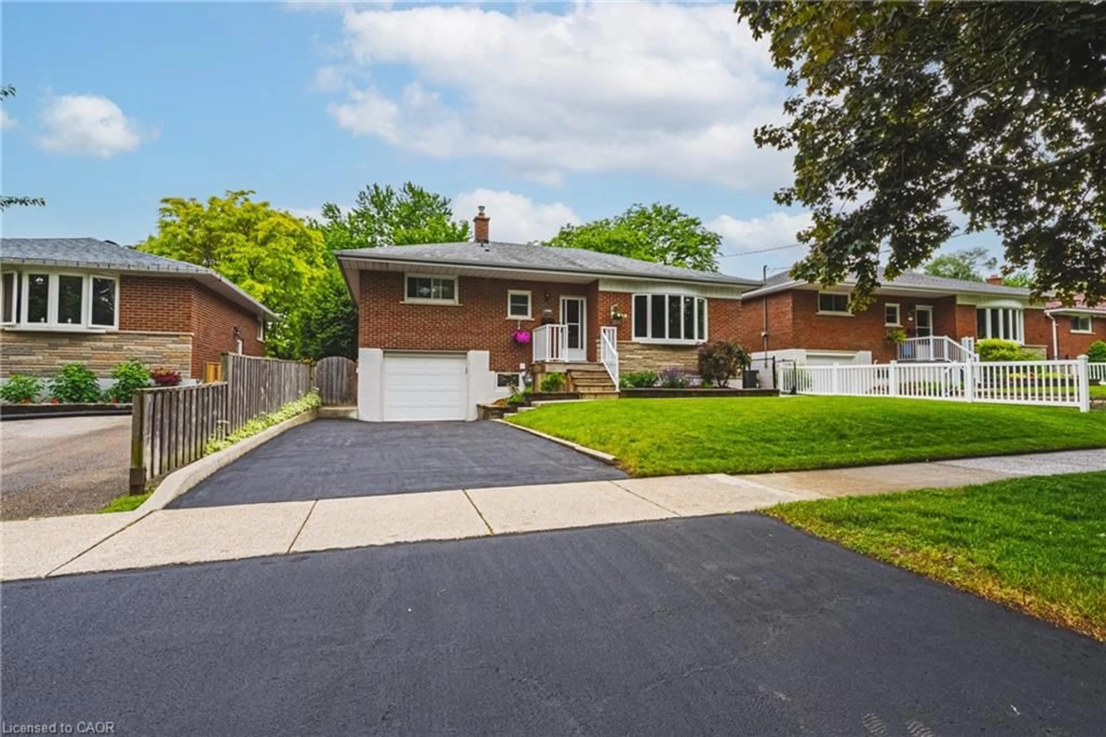 Home with brick exterior material, street for 1208 Homewood Dr, Burlington Ontario L7P 2M4