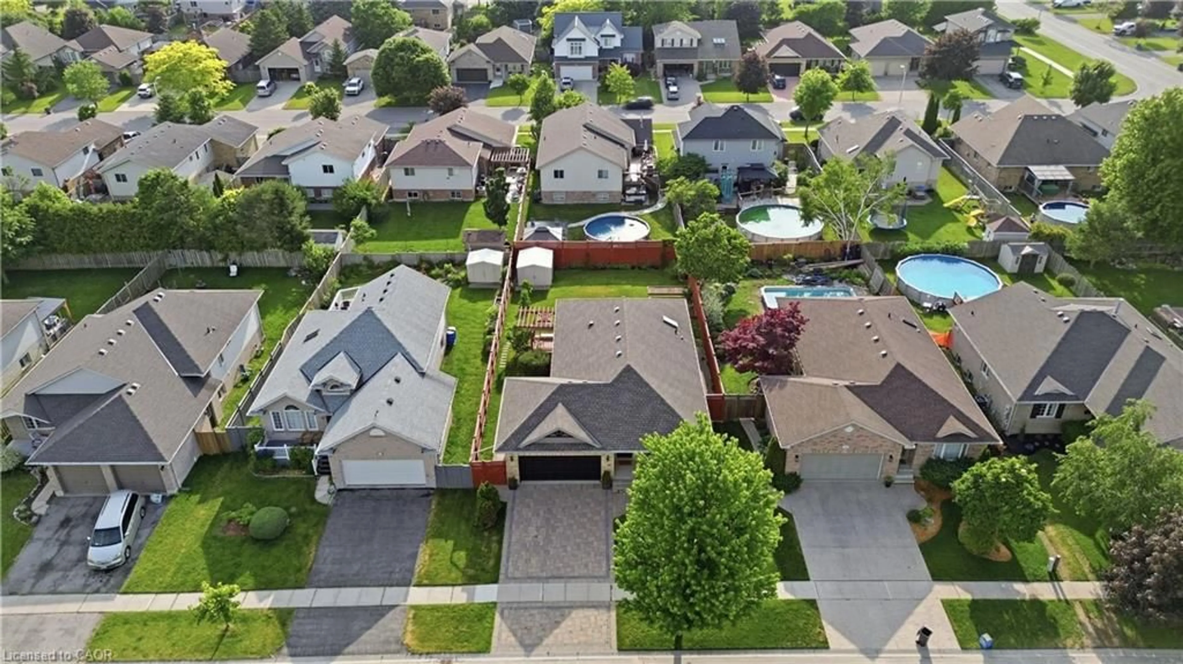 A pic from outside/outdoor area/front of a property/back of a property/a pic from drone, street for 53 Edgewell Cres, Central Elgin (Munic) Ontario N5P 4K9
