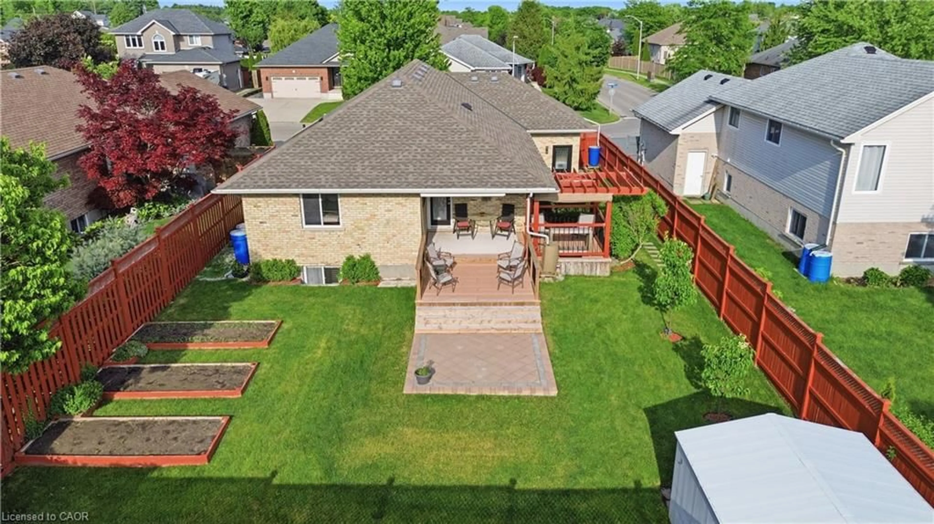 A pic from outside/outdoor area/front of a property/back of a property/a pic from drone, street for 53 Edgewell Cres, Central Elgin (Munic) Ontario N5P 4K9