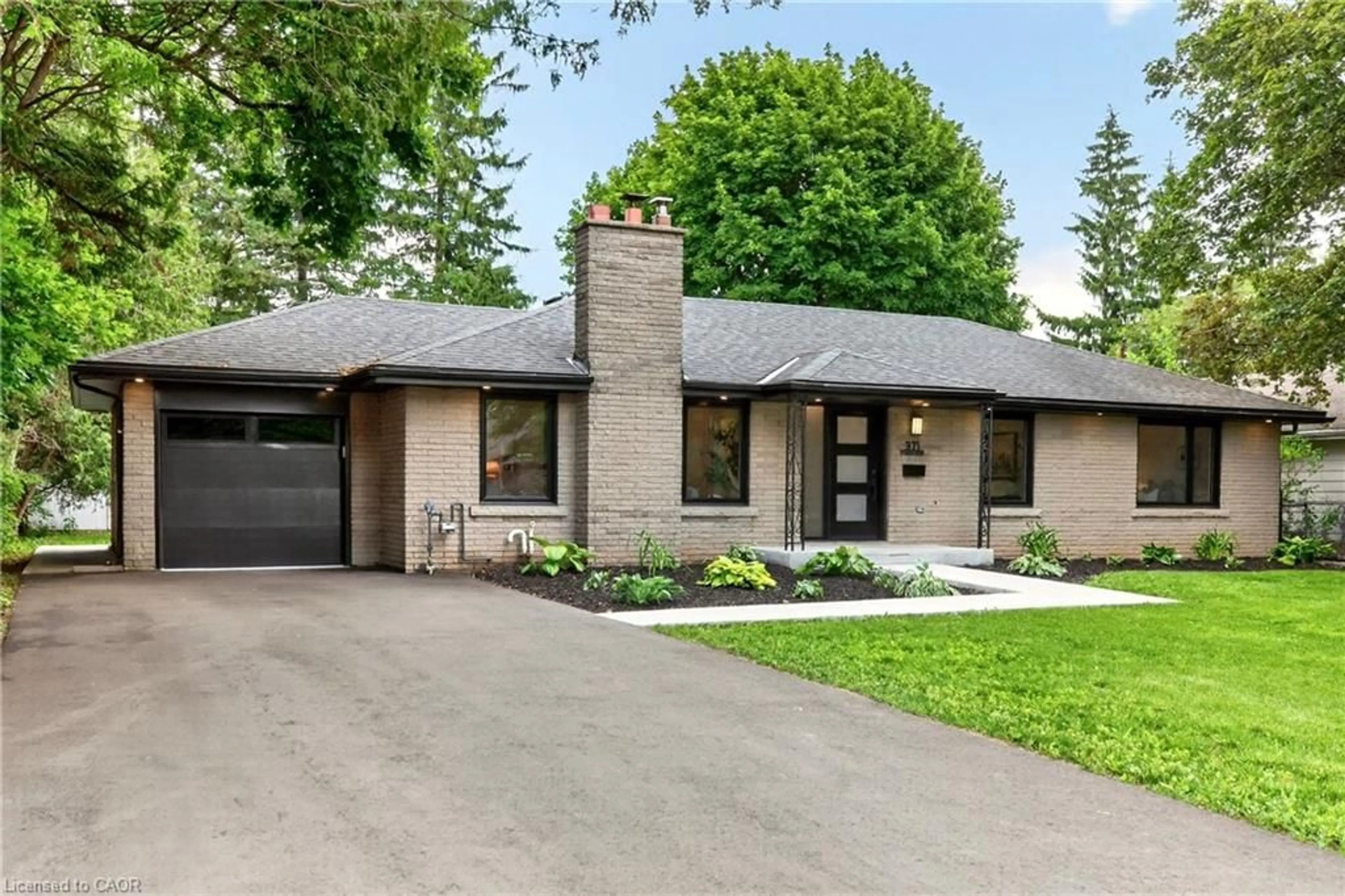 Home with brick exterior material, street for 371 Robina Rd, Ancaster Ontario L9G 2L9