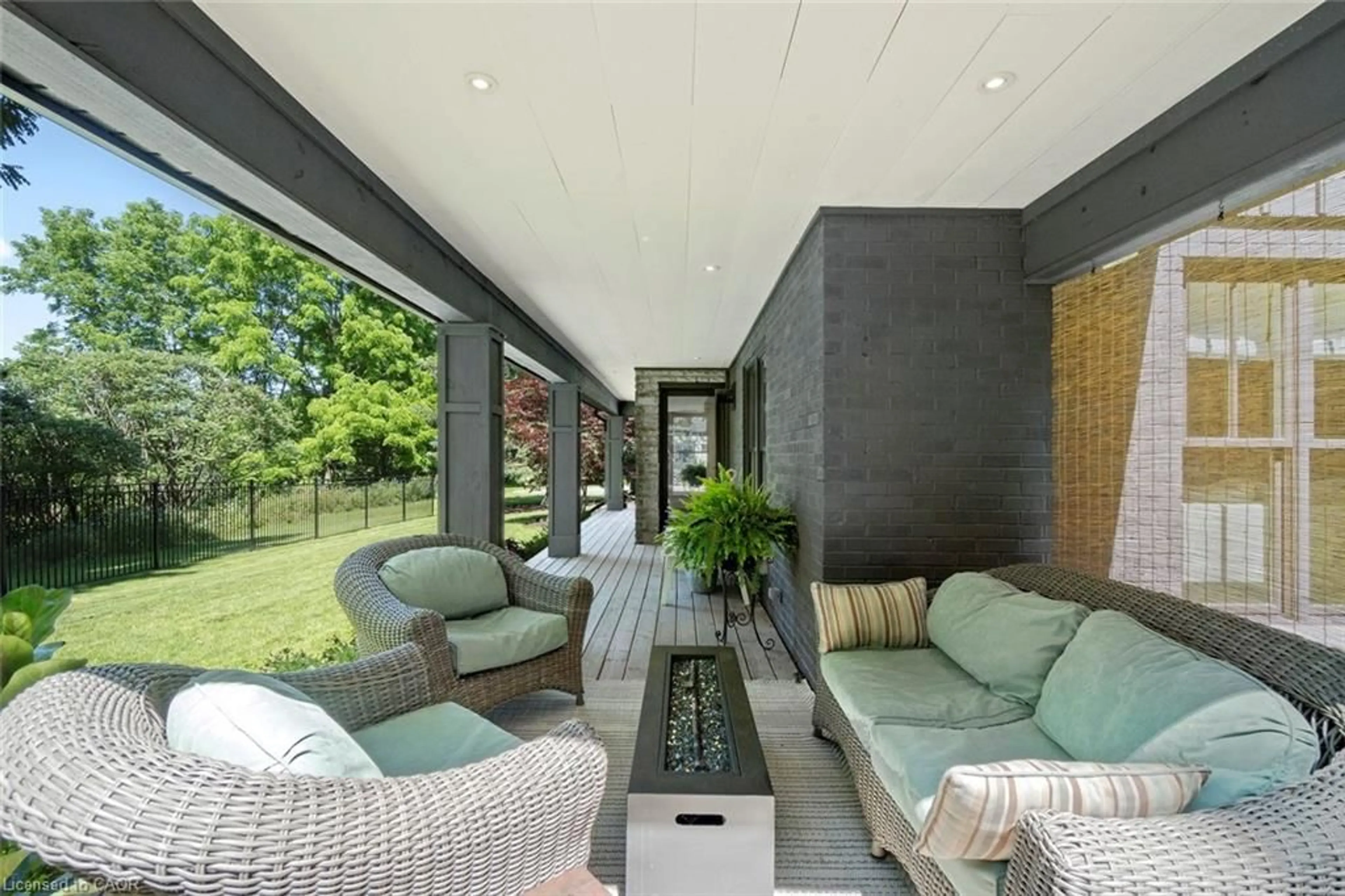 Patio, street for 58 Central Dr, Hamilton Ontario L9G 2A2