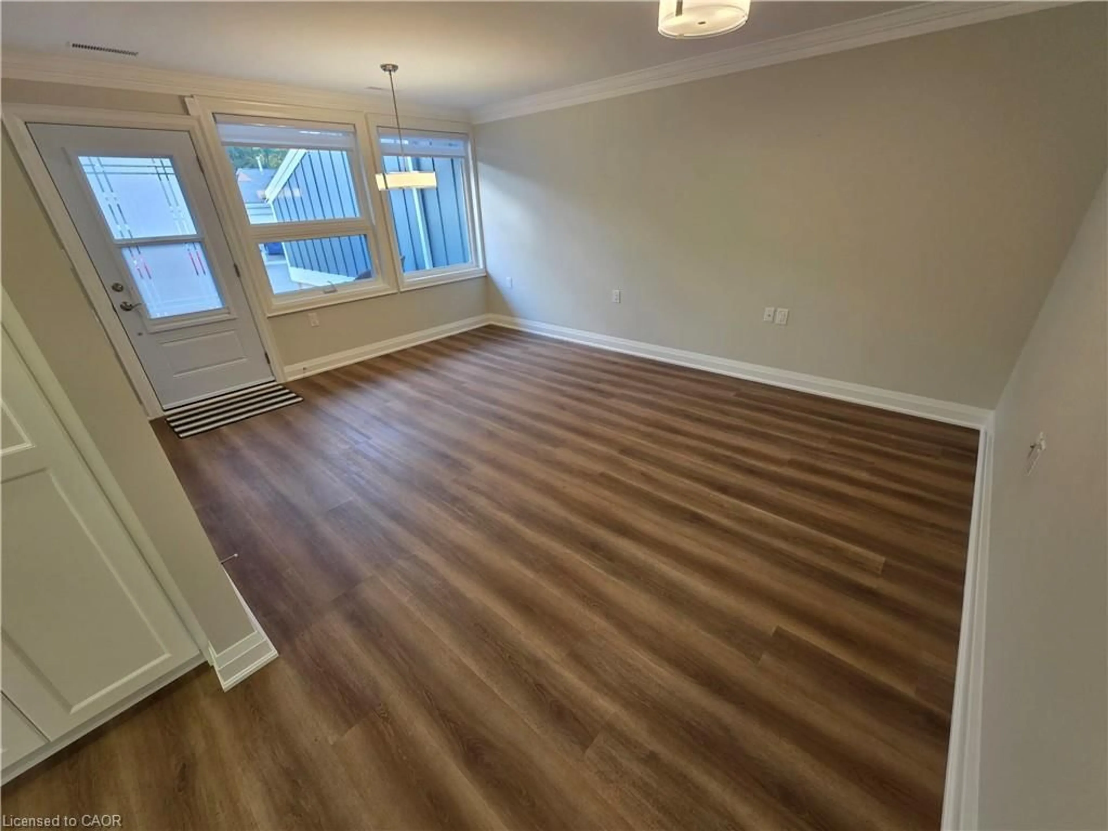 A pic of a room for 59 Szollosy Cir, Hamilton Ontario L9B 1T8