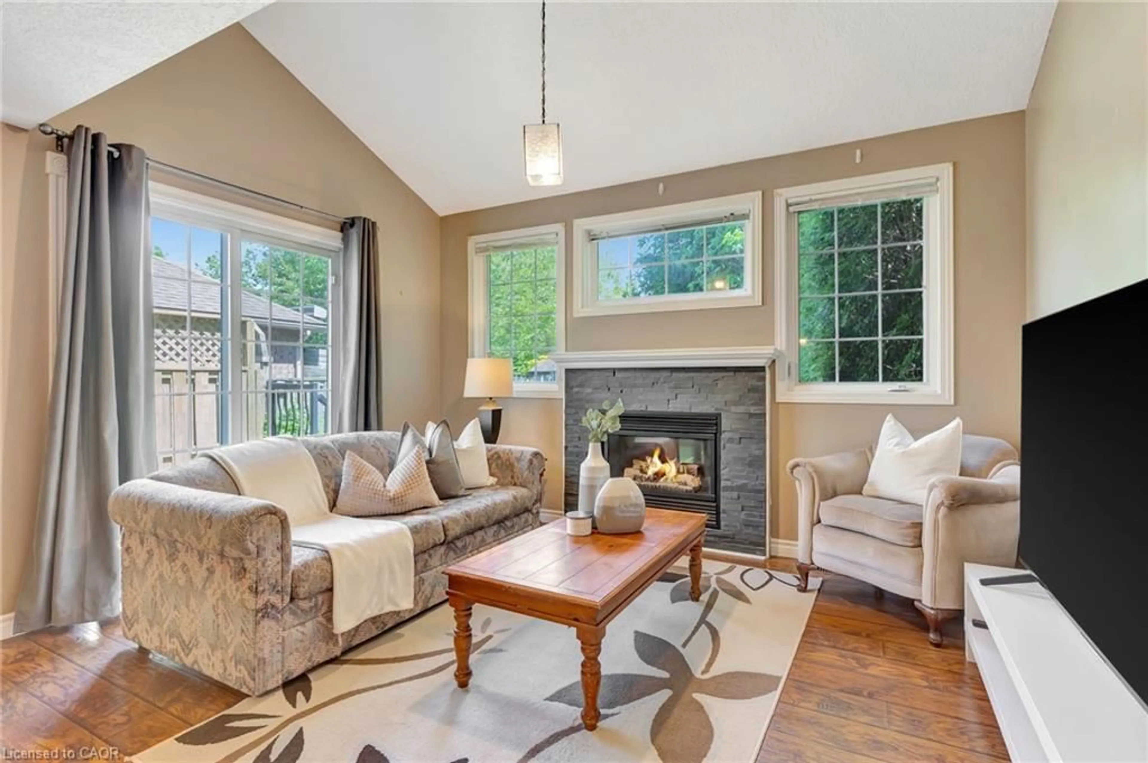 Living room with furniture, unknown for 85 York St, Elora Ontario N0B 1S0