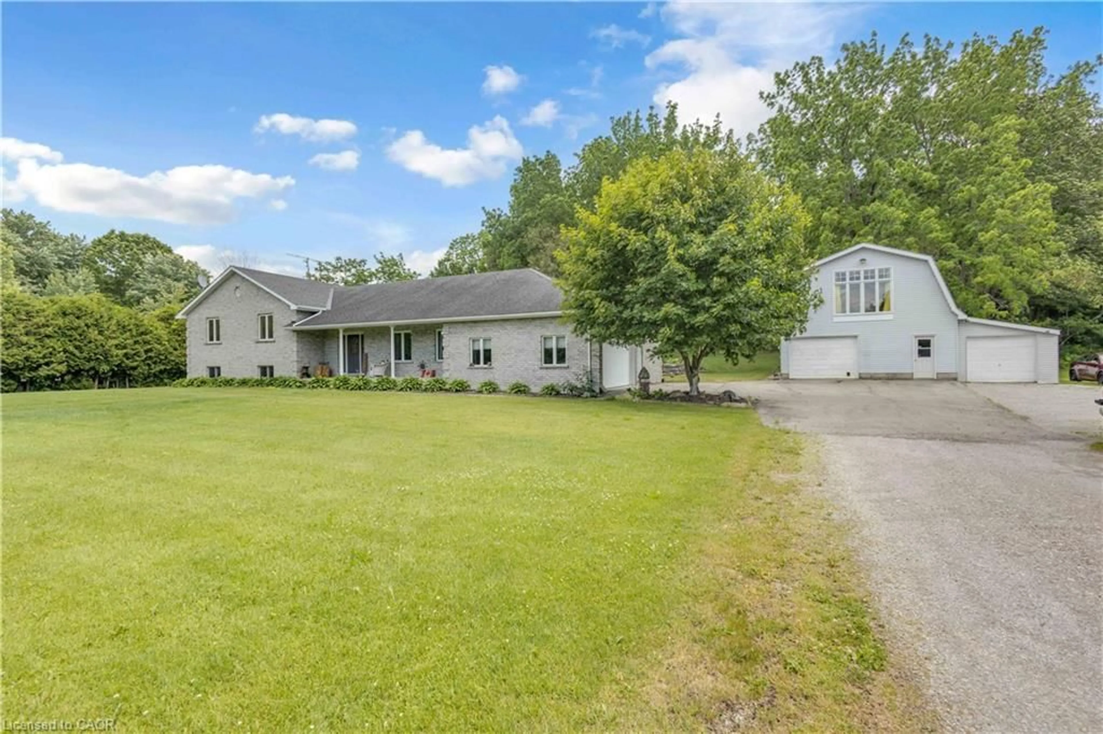 A pic from outside/outdoor area/front of a property/back of a property/a pic from drone, unknown for 1306 St Johns Rd, Simcoe Ontario N3Y 4K1