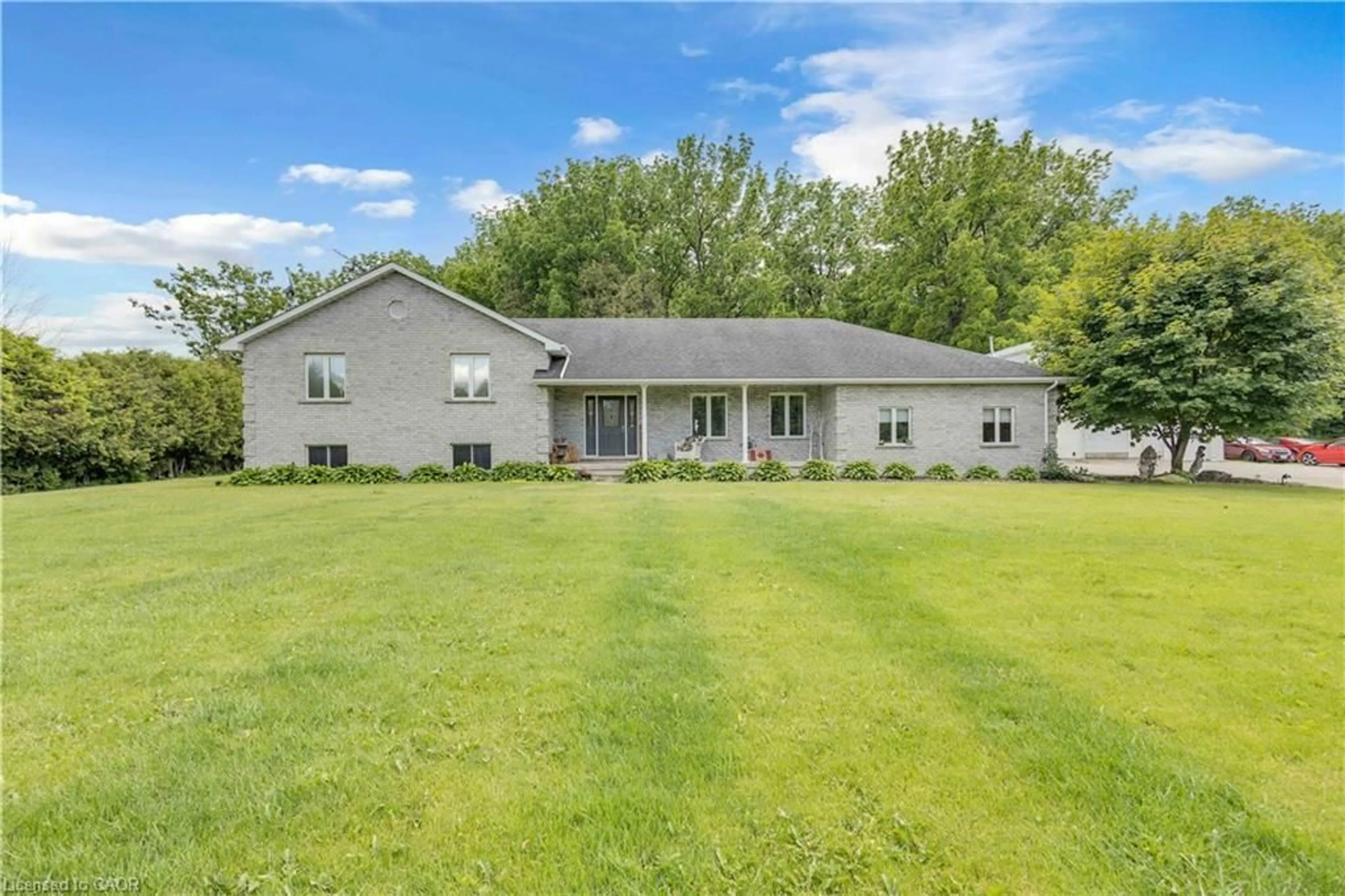 A pic from outside/outdoor area/front of a property/back of a property/a pic from drone, unknown for 1306 St Johns Rd, Simcoe Ontario N3Y 4K1