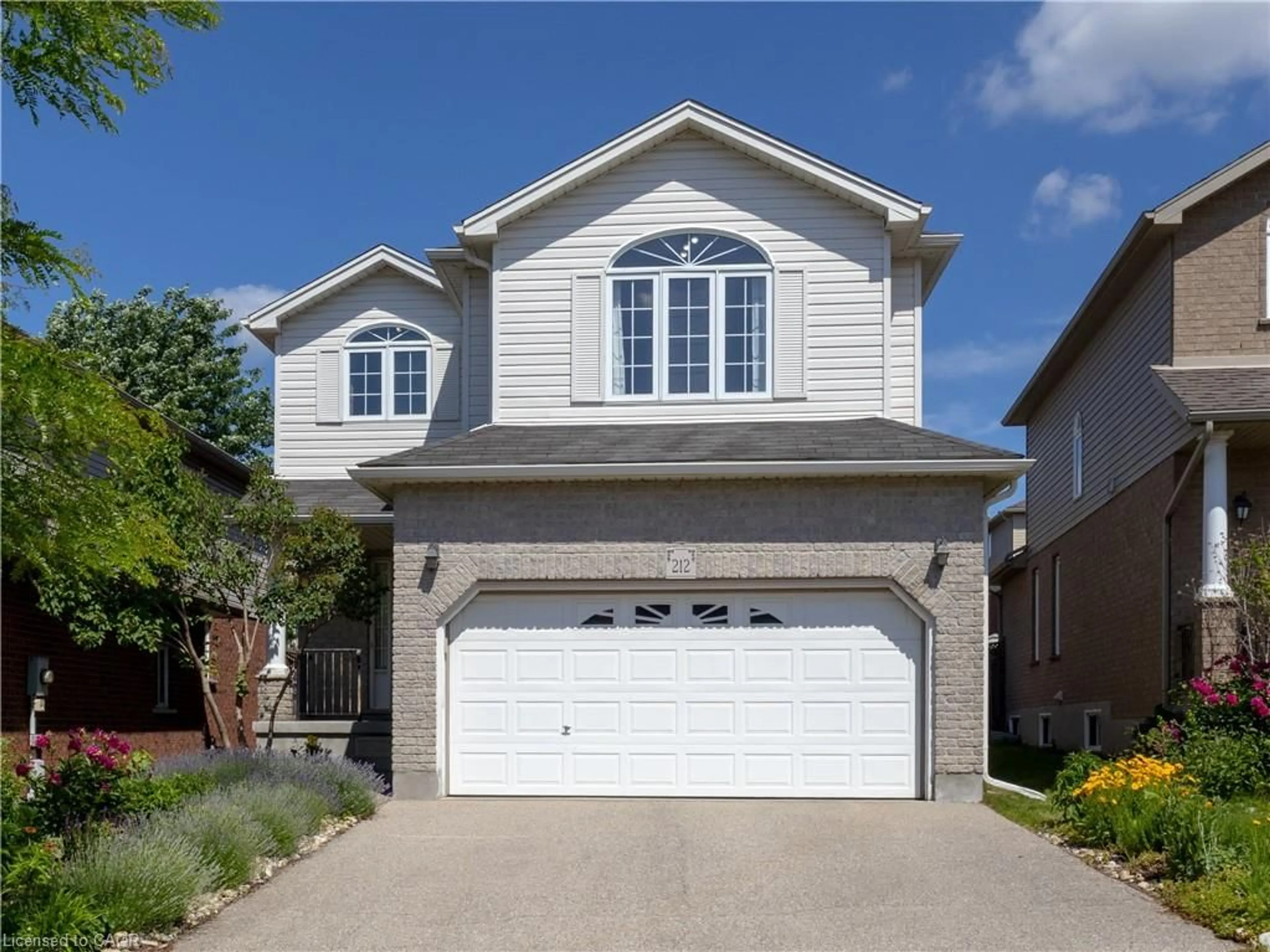 Home with vinyl exterior material, street for 212 Sleaford St, Waterloo Ontario N2J 4Z8