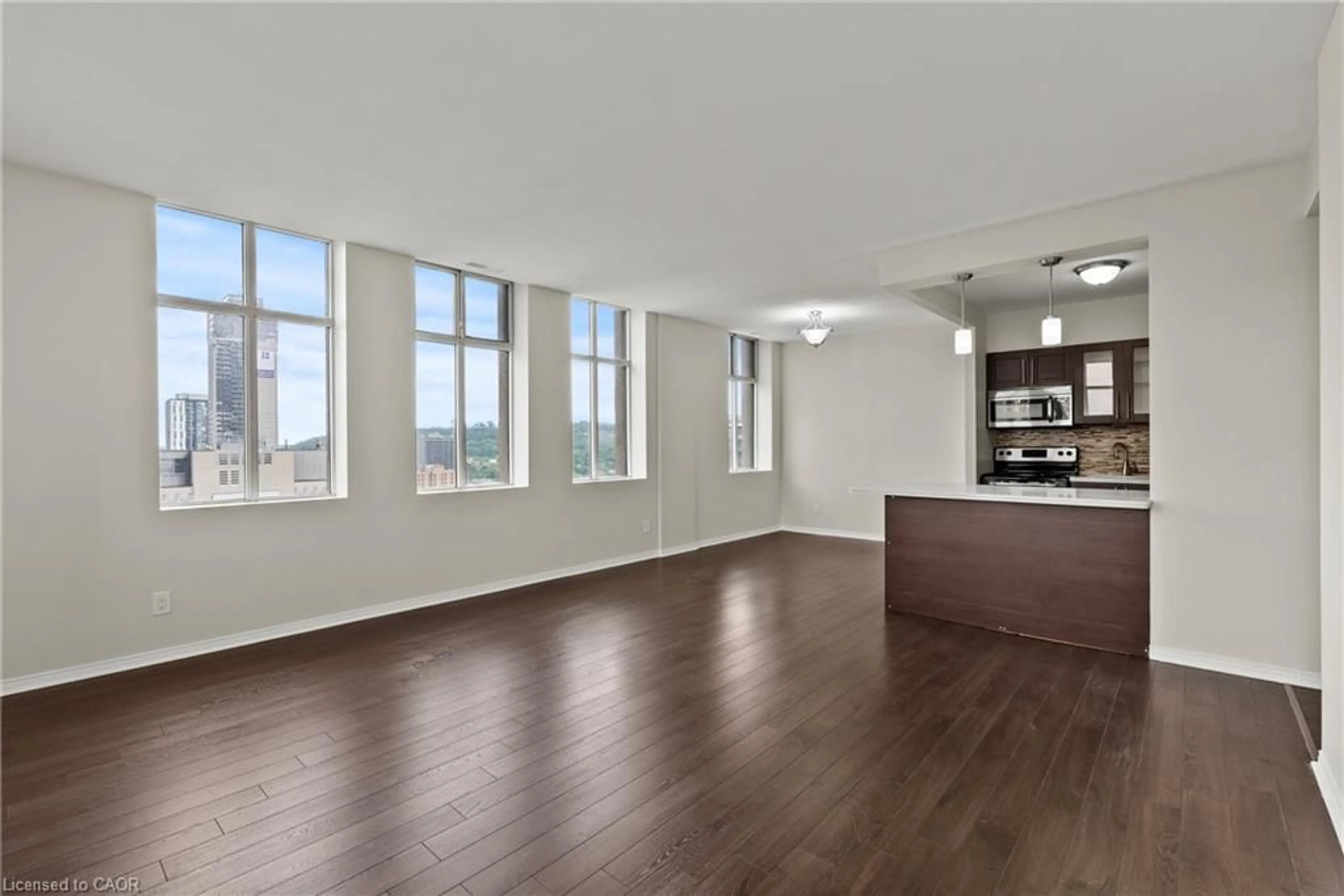 A pic of a room for 36 James St #1402, Hamilton Ontario L8P 4W4