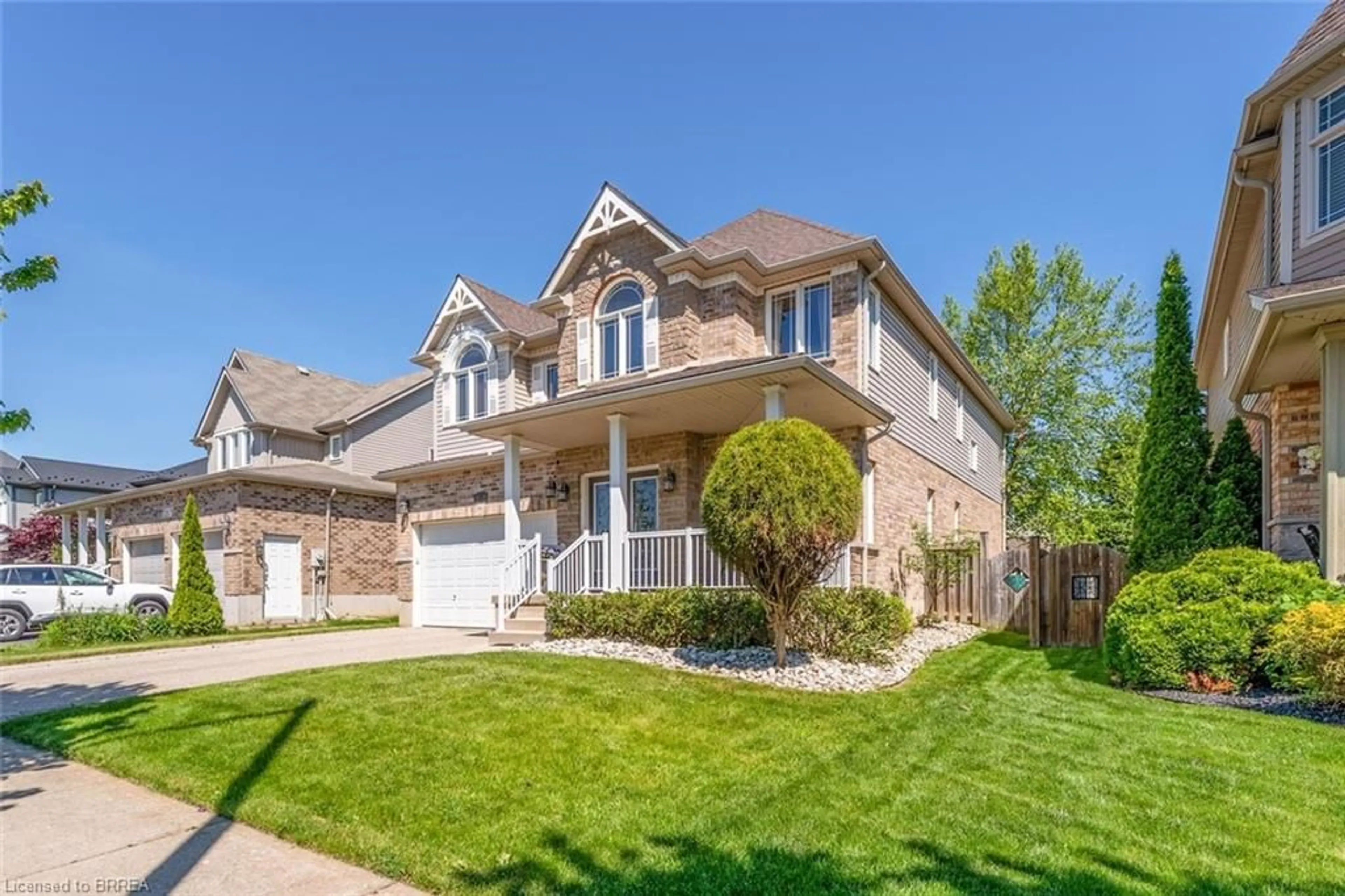 Home with brick exterior material, street for 44 Mcqueen Dr, Paris Ontario N3L 0A5