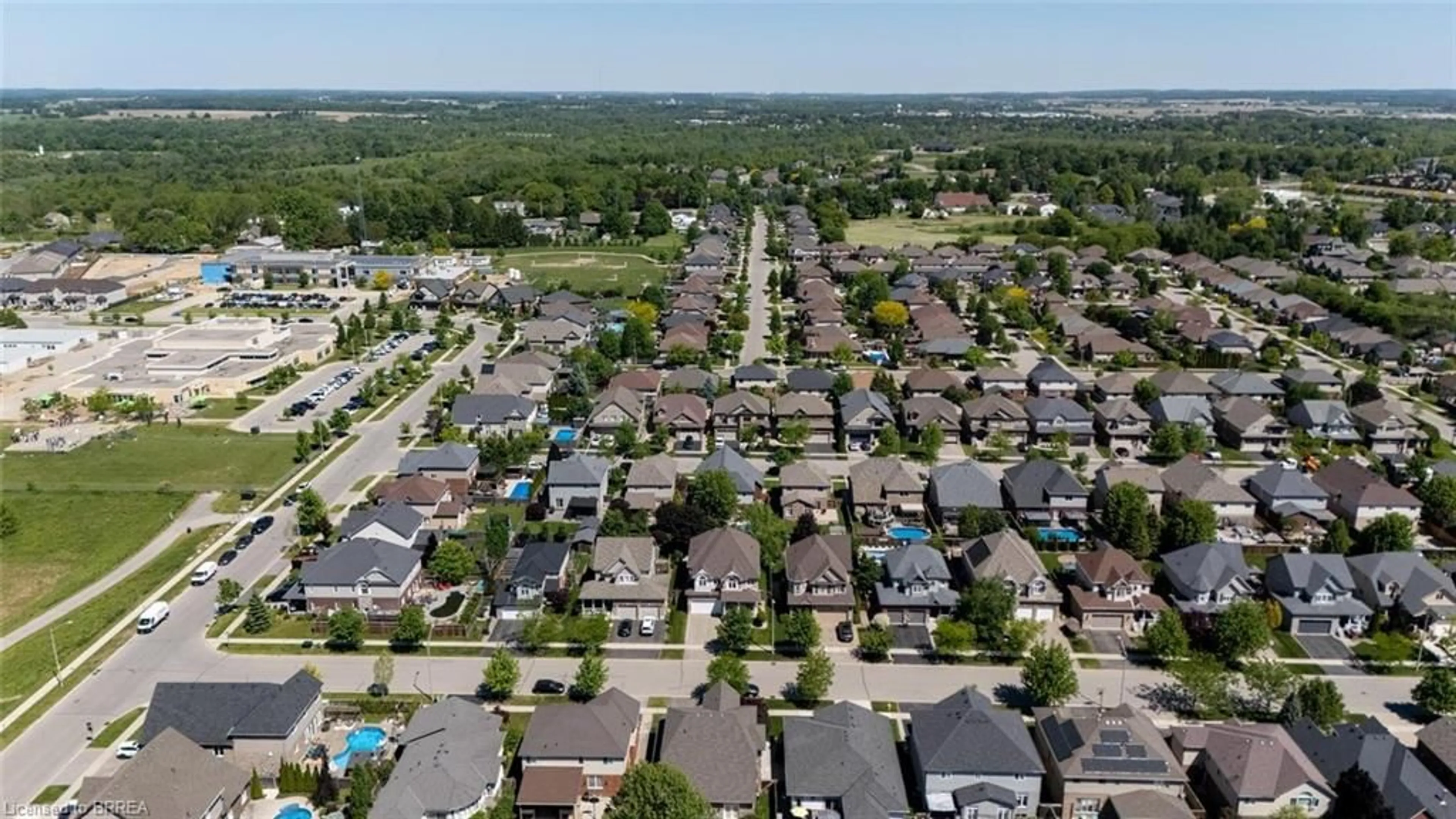 A pic from outside/outdoor area/front of a property/back of a property/a pic from drone, street for 44 Mcqueen Dr, Paris Ontario N3L 0A5