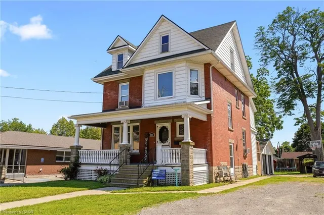 422 Lock St, Dunnville 2