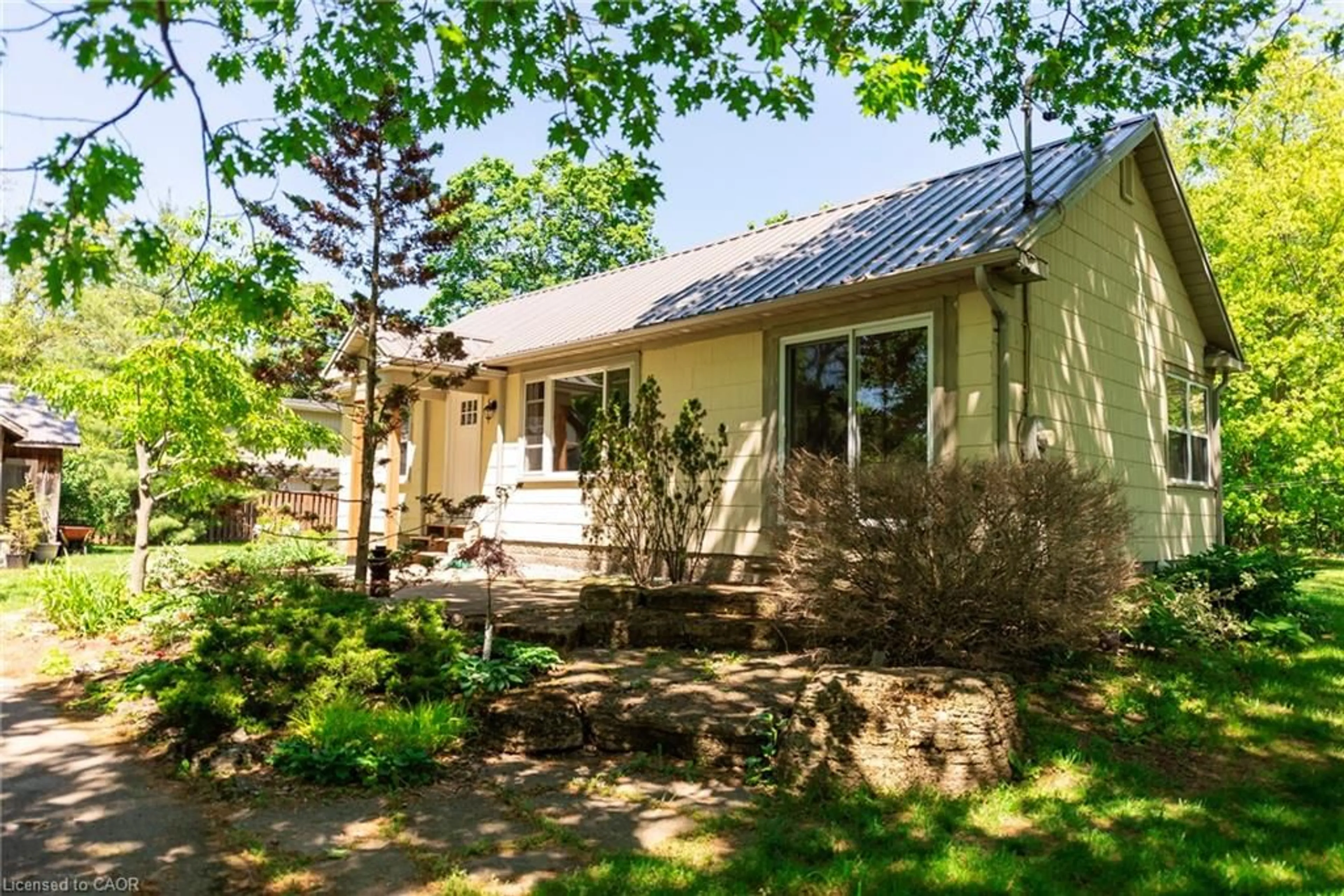 Patio, street for 508 Prospect Point Rd, Ridgeway Ontario L0S 1N0