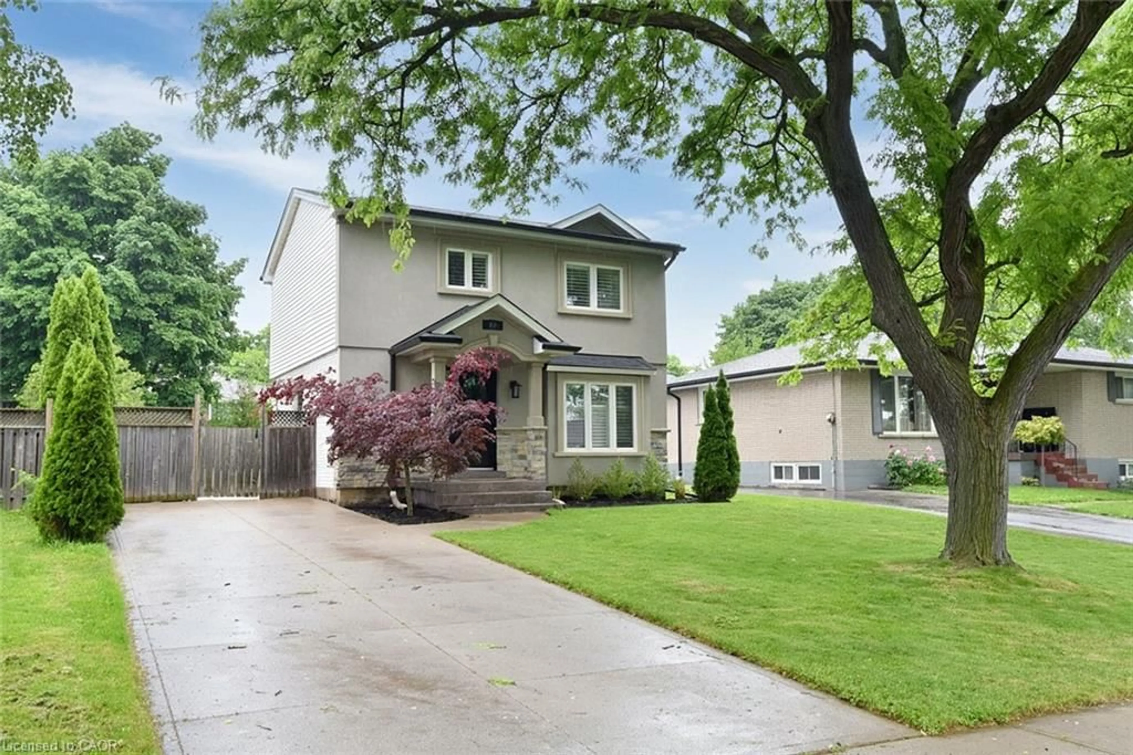 Home with vinyl exterior material, street for 26 Kirkland Ave, Hamilton Ontario L8V 3V9