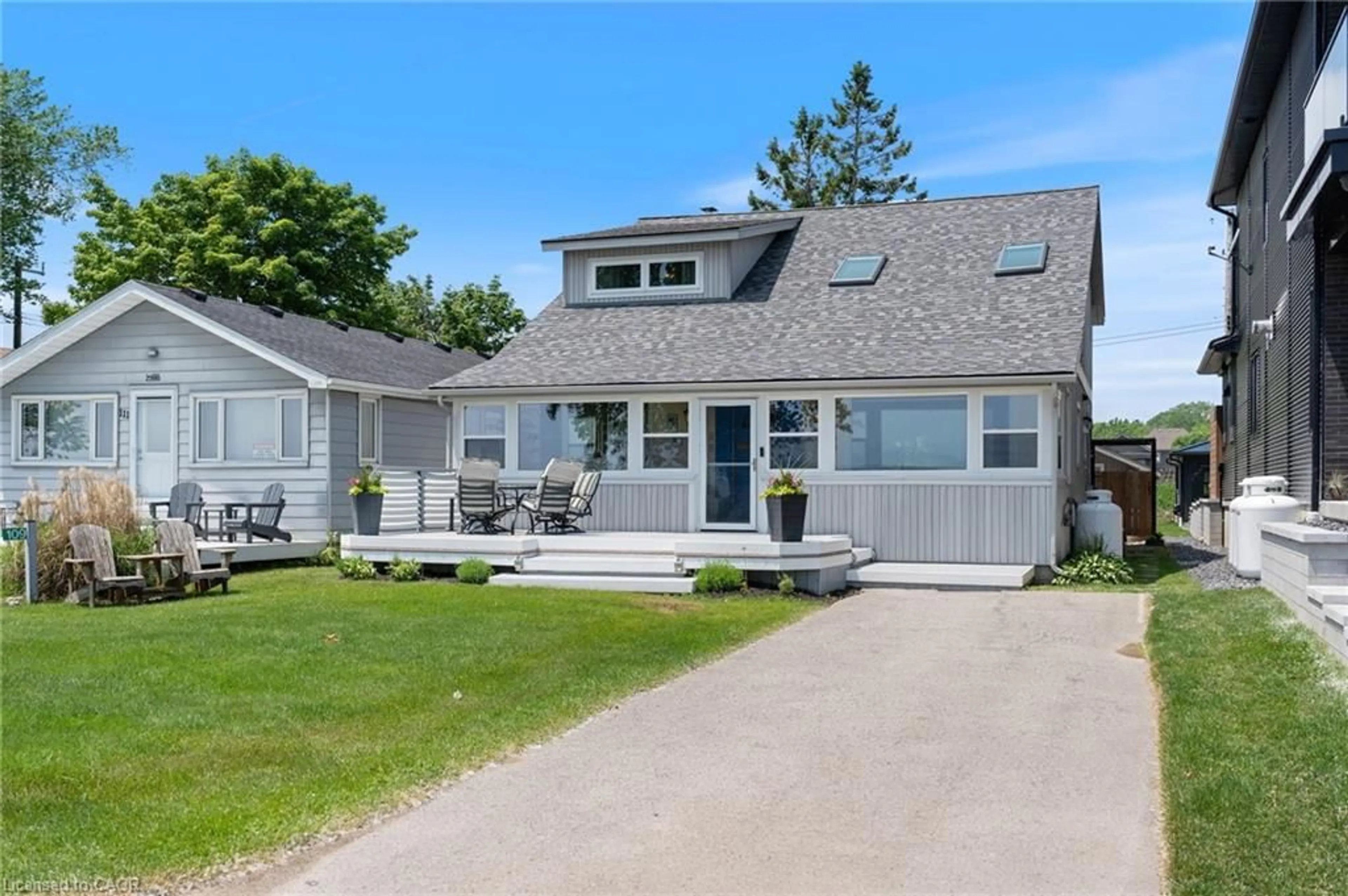 Home with vinyl exterior material, street for 109 Ordnance Ave, Turkey Point Ontario N0E 1T0