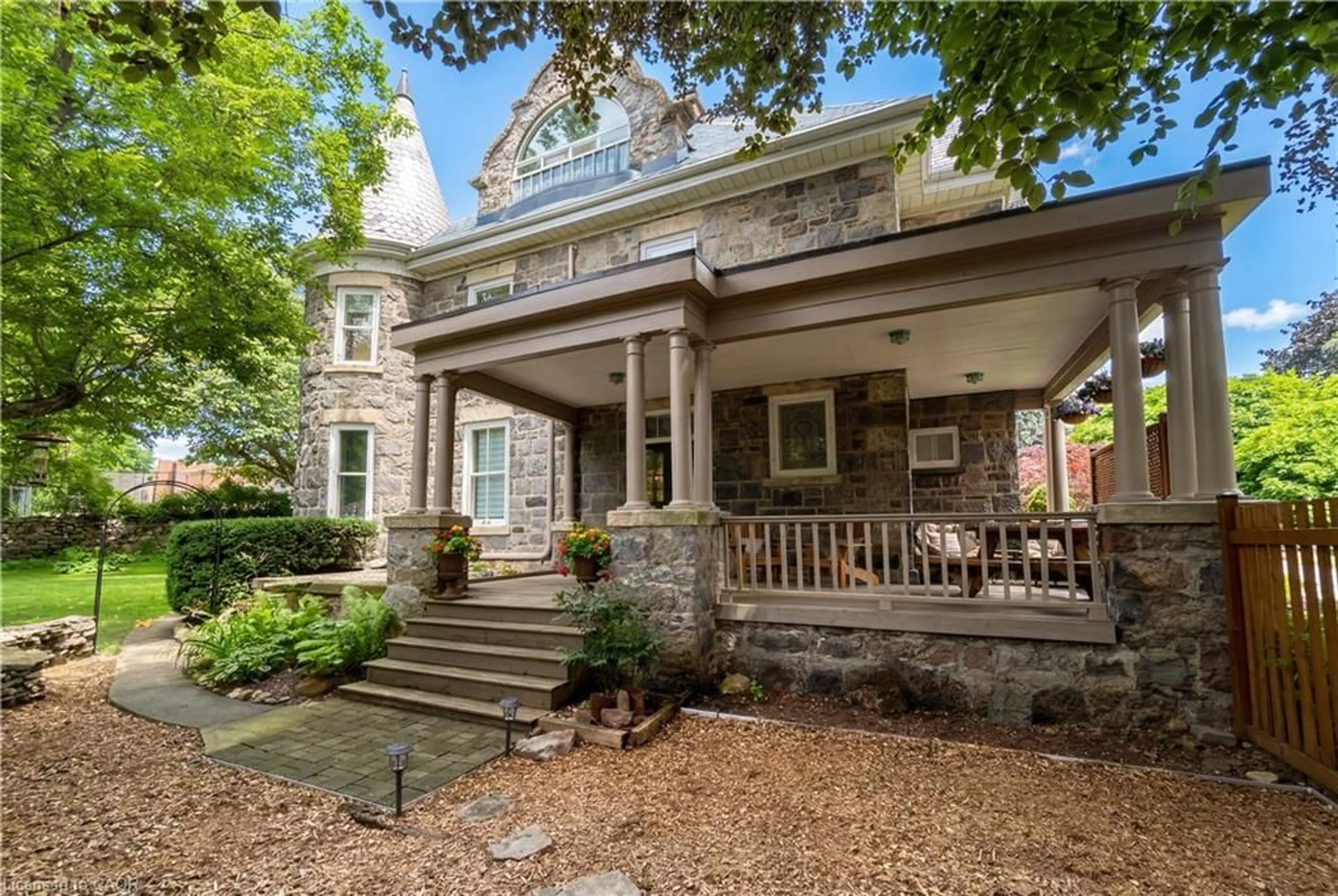 Home with brick exterior material, street for 54 Bruce St, Cambridge Ontario N1R 2E3