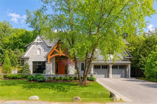 129 Wolfdale Ave, Oakville 1