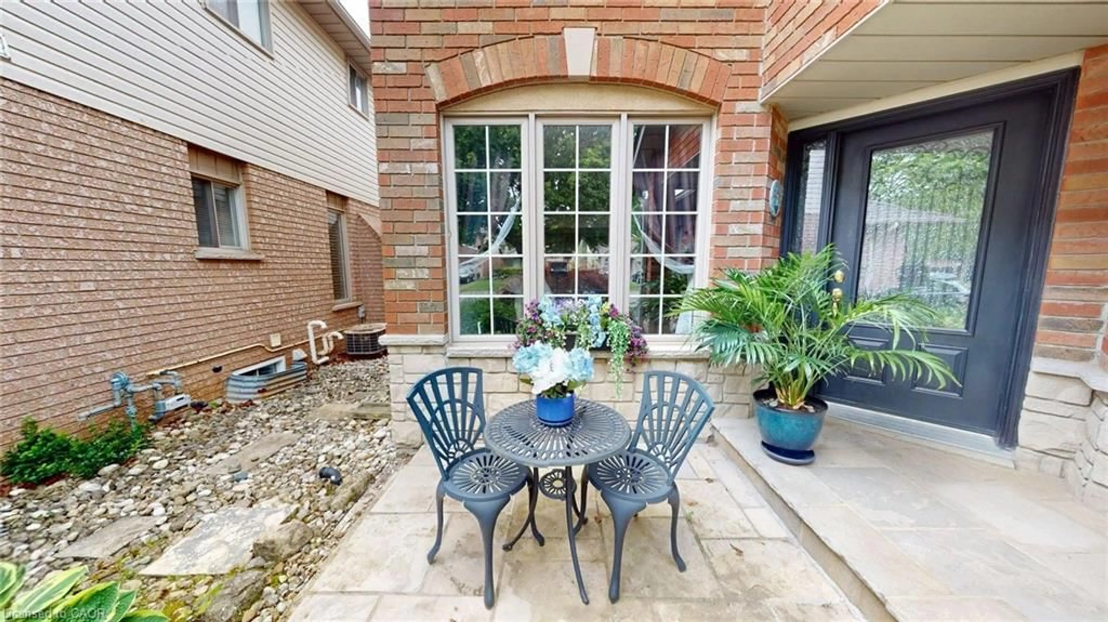 Patio, unknown for 74 Liam Dr, Hamilton Ontario L9G 4Y1